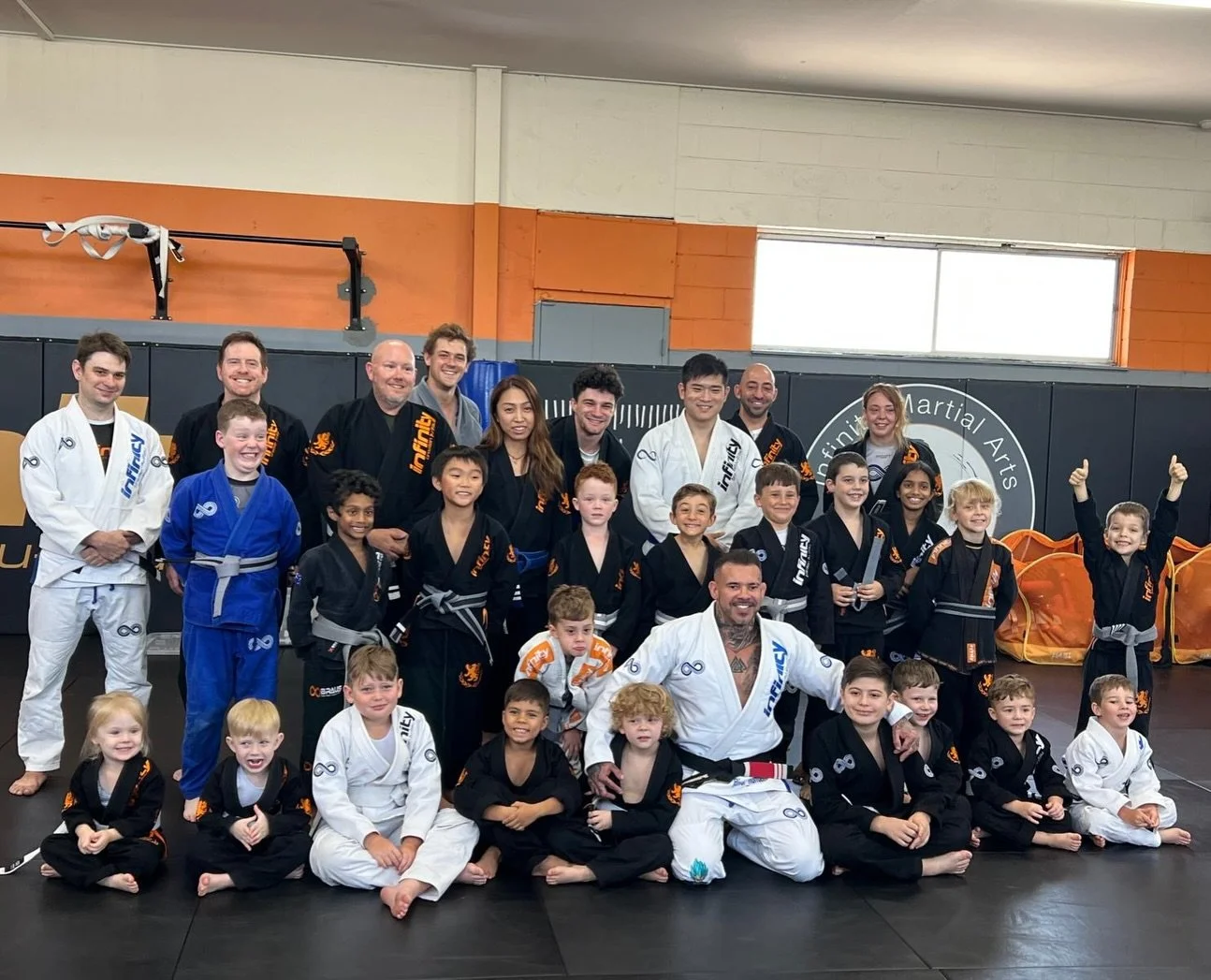 @infinitystafford last grading of 2025. 
Congratulations to everyone who got graded today! 🥋👏🏼😀

#bjjgrading #brazilianjiuj&iacute;tsu #bjjbrisbane #infinitybrazilianjiujitsu #infinitymartialarts #staffordheights #brisbane