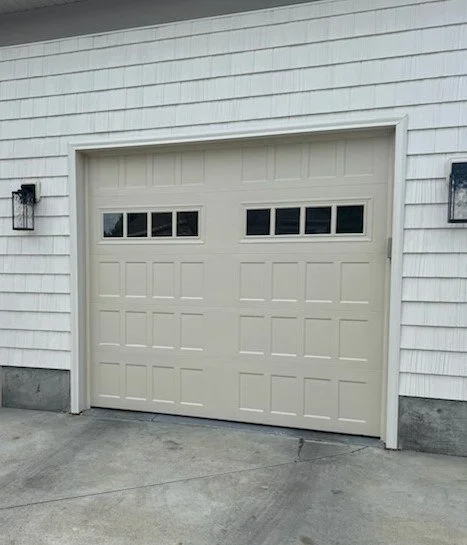 cream garage door.jpg