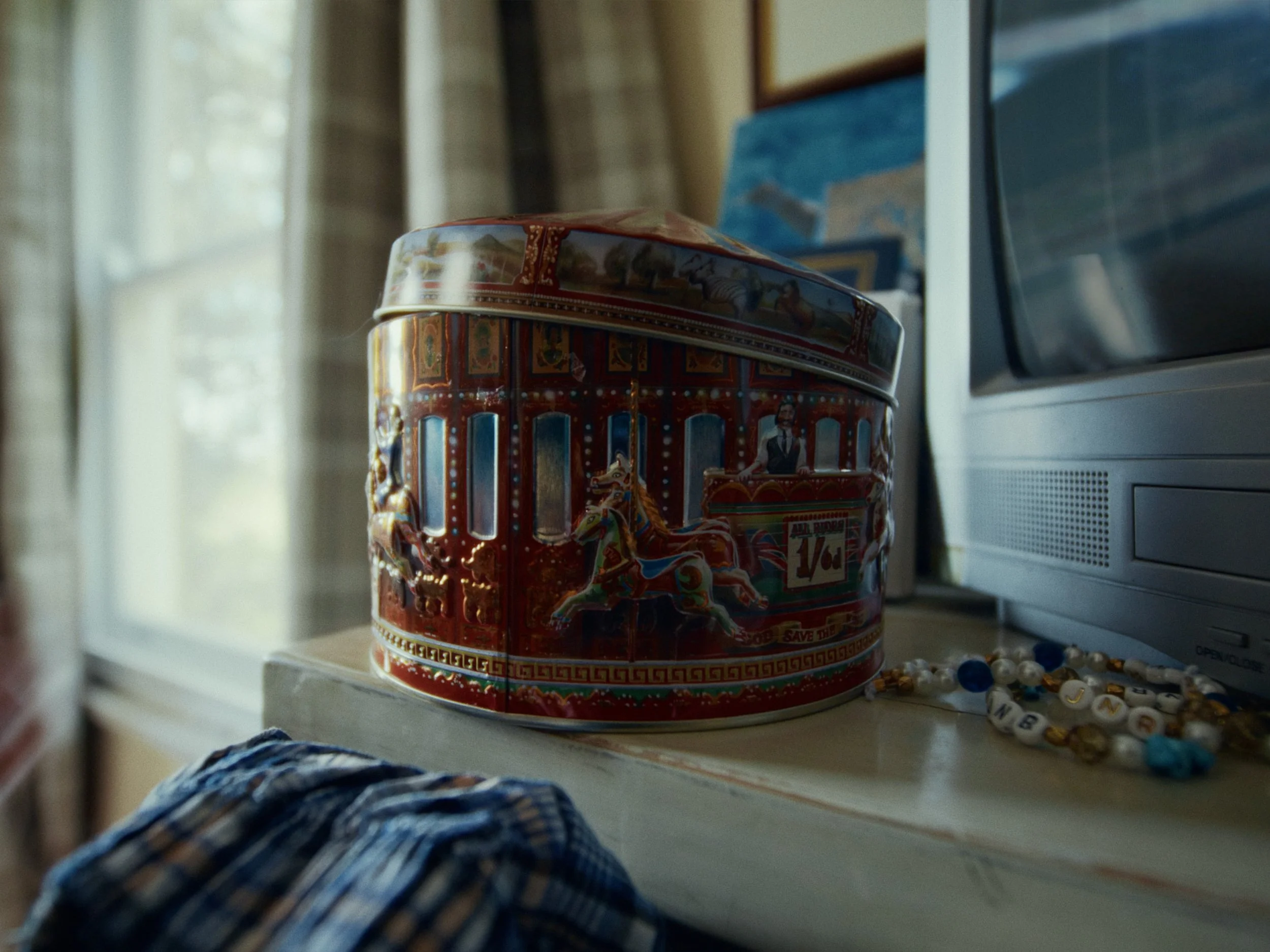 IGIF_Stills_012.jpg