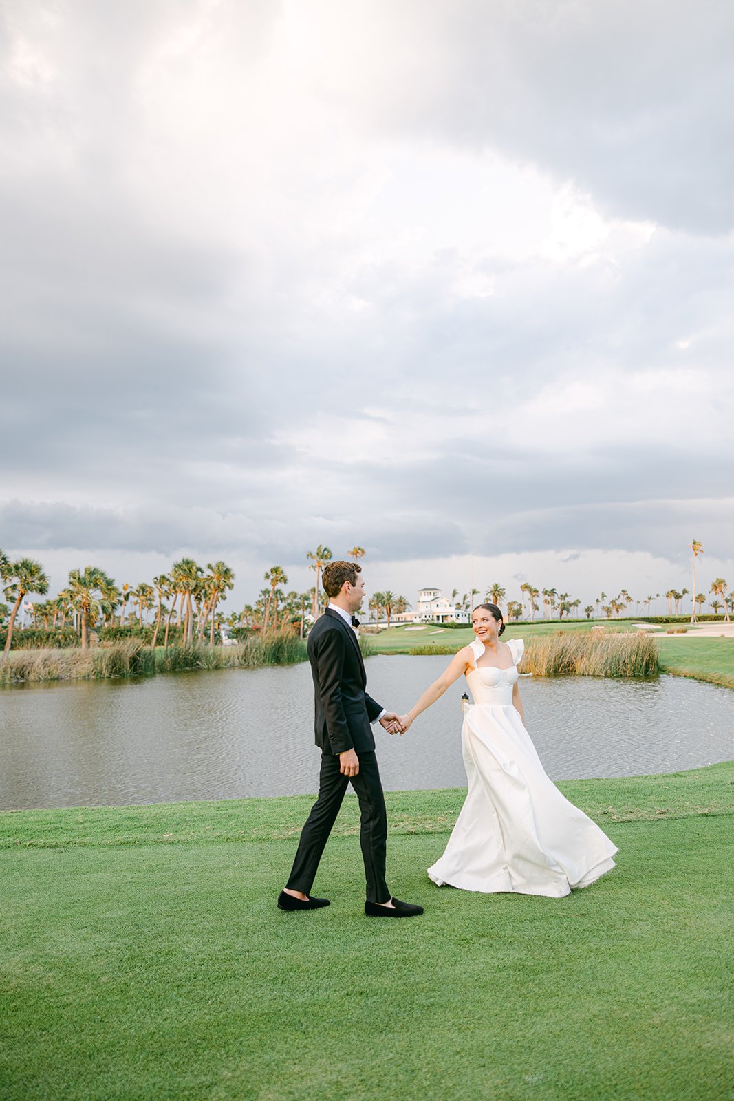 Couple wedding photography for florida coastal wedding