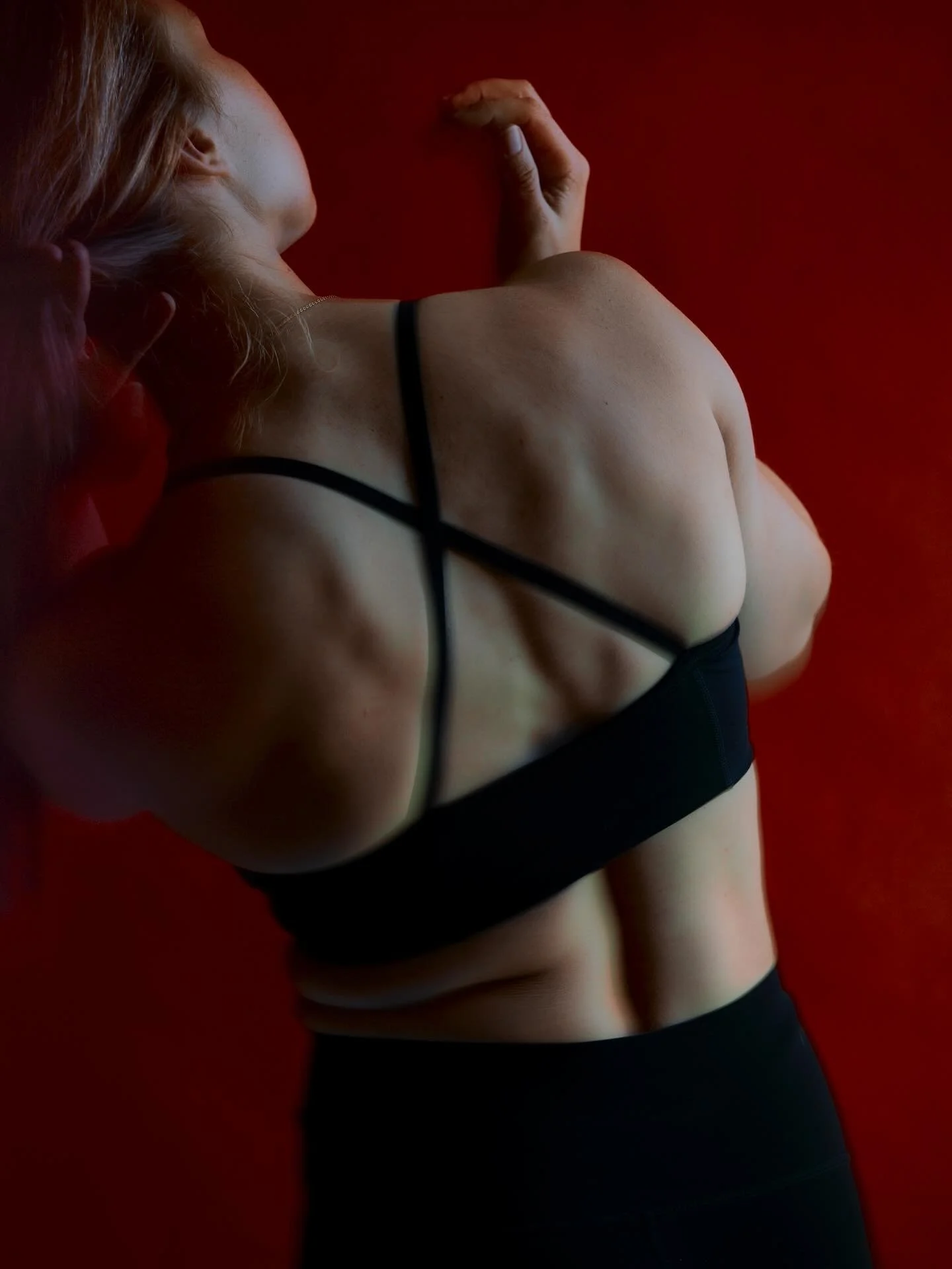 Why a strong back matters? Proper posture is powered by a strong back, from injury protection to enhanced athletic performance, a strong back is crucial to good health. Back pain and migraines are two of the most common reasons people in Switzerland 