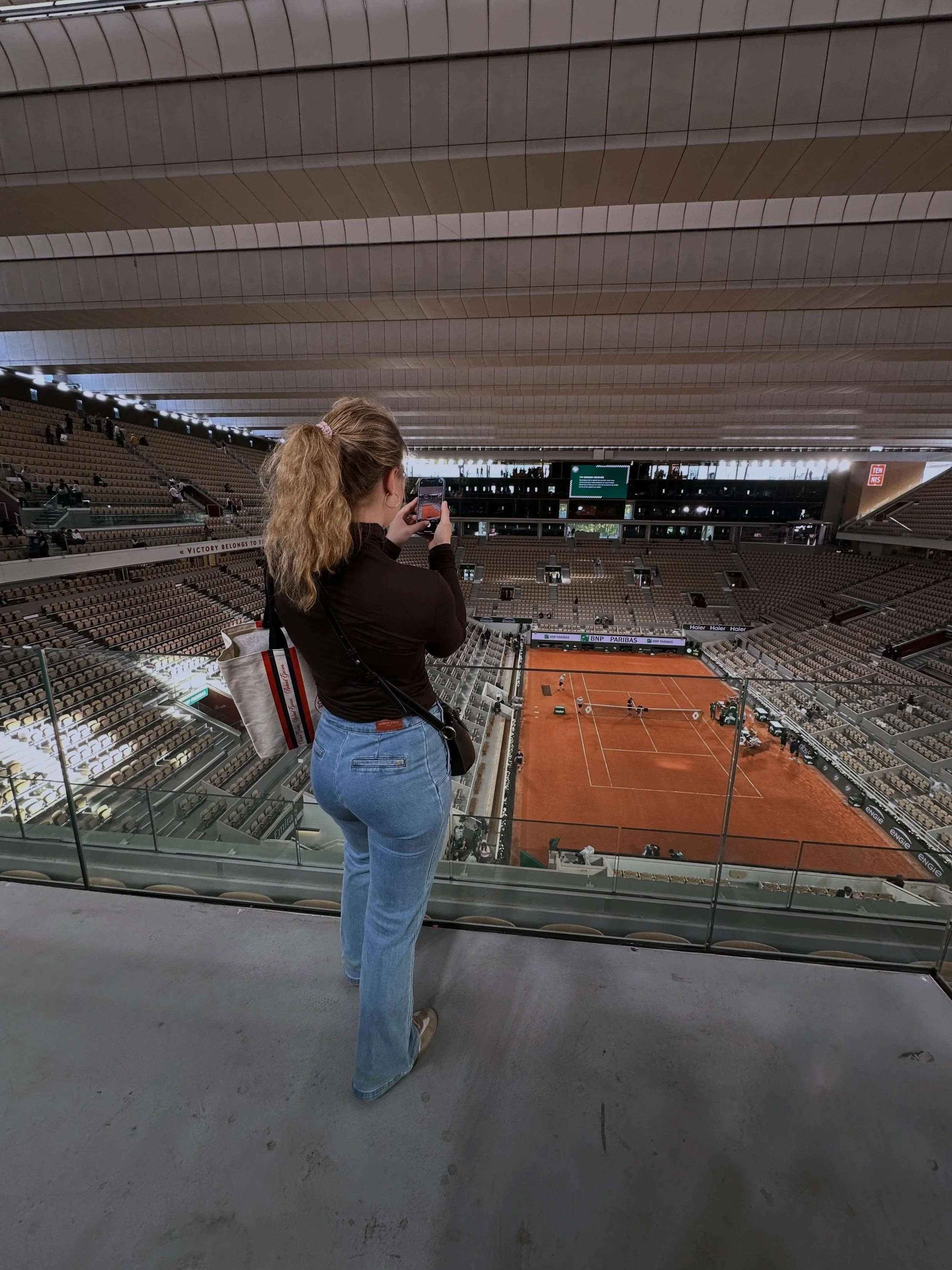 I get the hype now ✌️🎾👟what an experience - my first @rolandgarros 2026

Playing tennis since a younge age, I always wanted to experience one of these big matches live. Sadly we didn&lsquo;t manage to see @janniksin live, so there has to be a secon