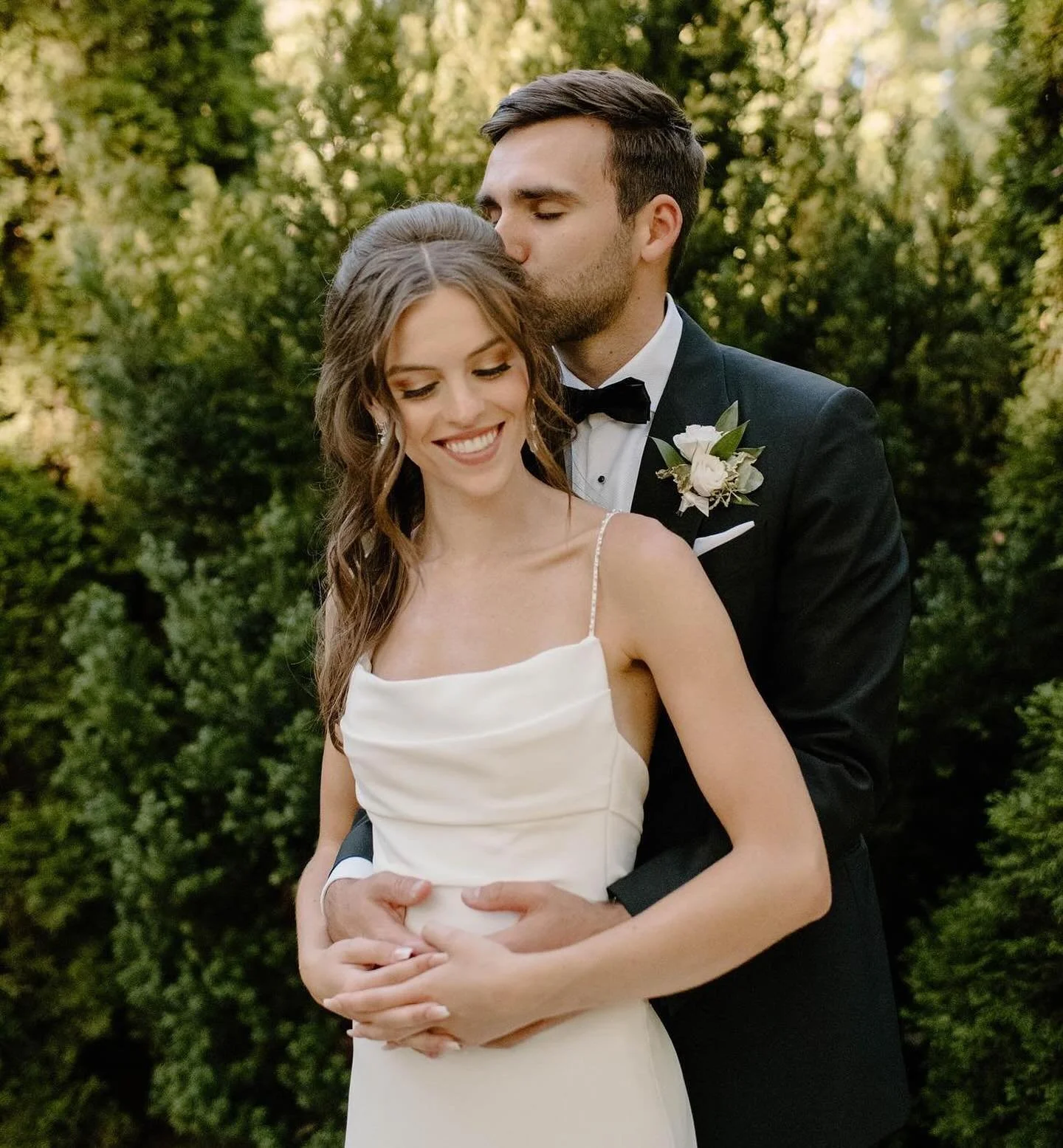 Im opening up my books to do makeup for weddings in Byron Bay, Lennox Head, Ballina &amp; surrounding areas. I take bookings of parties as big as 10 people or just yourself! 
DM TO ENQUIRE.