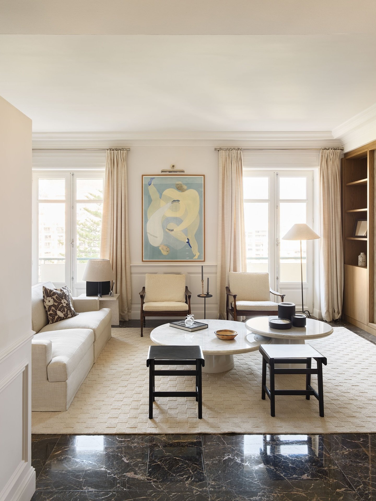 &copy; for @pvnrealestate #monacorealestate @maryjanna.designstudio  #interiordesign 

Vue d&rsquo;ensemble / General Atmosphere
Un design contemporain o&ugrave; l&rsquo;&eacute;l&eacute;gance rencontre la douceur de vivre.
Contemporary design where 