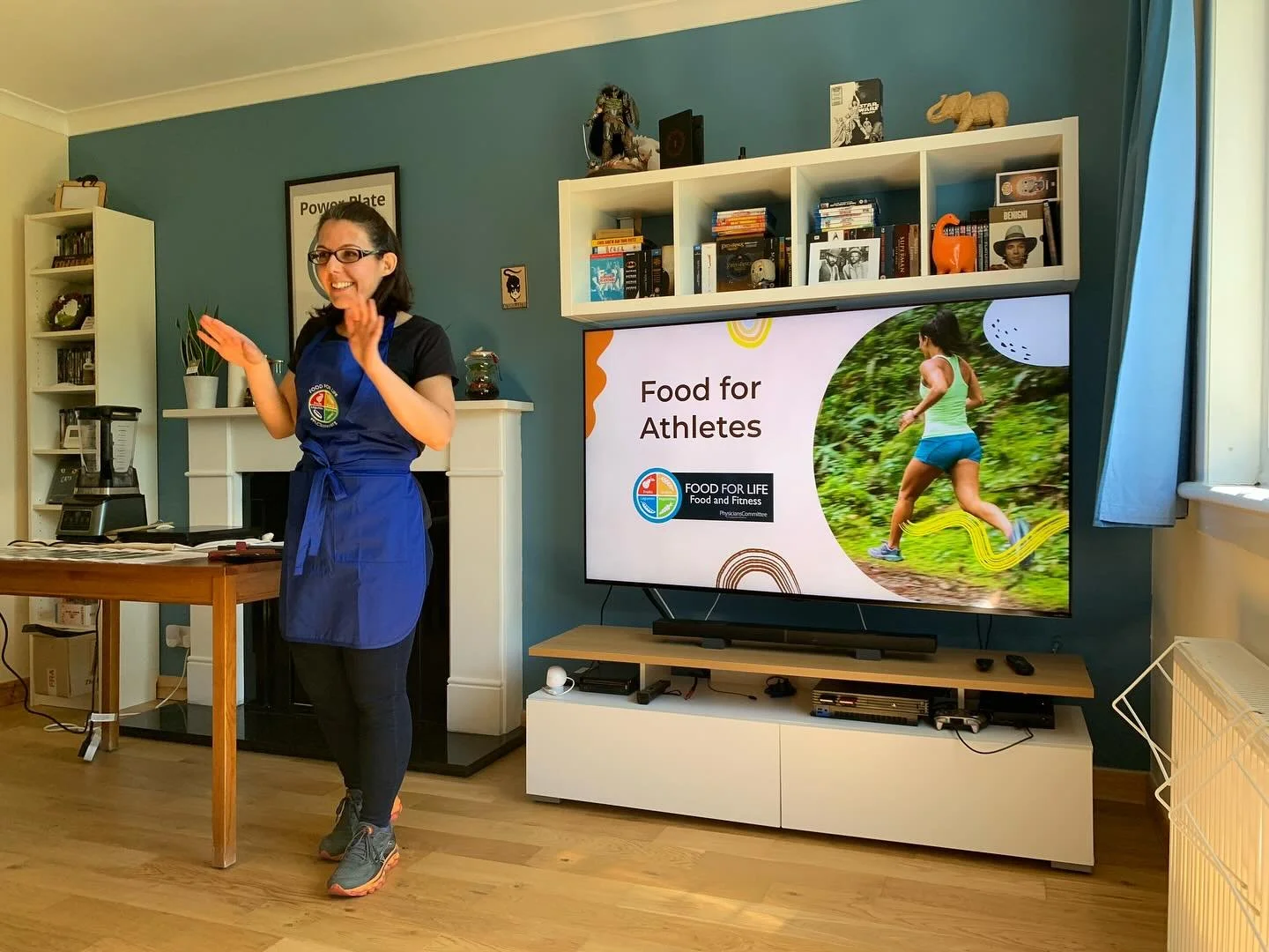 On Saturday I had the pleasure of attending a Food for Athletes nutrition session with the incredible @mariafiannacca 🙌

We learned about food that can enhance Vo2 capacity, plant proteins, what to include and avoid before a race, and much more! 🏃?