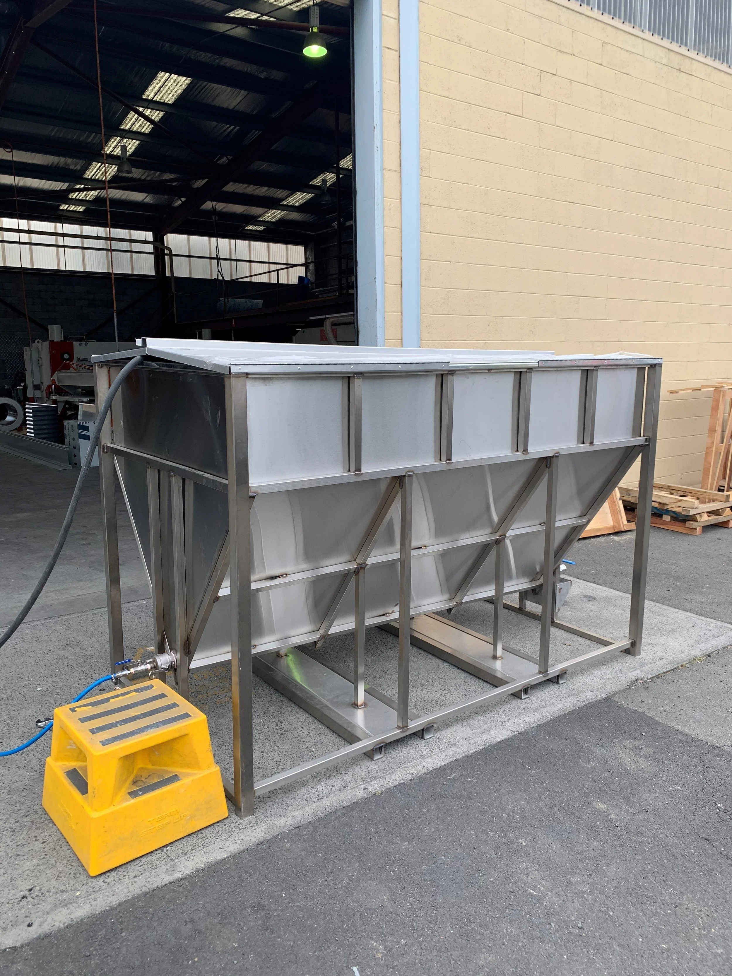 Oranssi project: slat roof