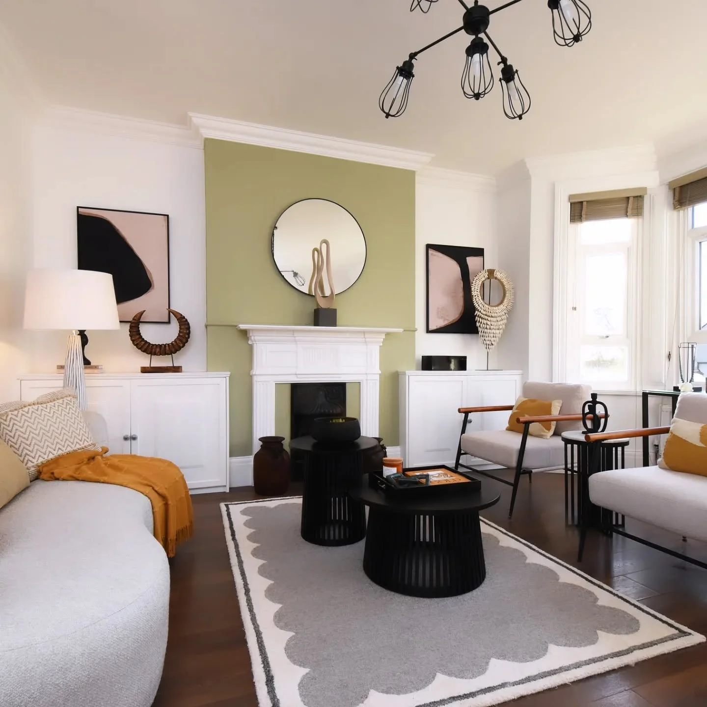 Here are a few images from our West Norwood project, a gorgeous 2-bedroom apartment.
Available for viewings from today.
DM for more info.
#homestaginglondon 
#homestylinglondon 
#londonpropertyforsale 
#londonhomestyling 
#londonhomestaging