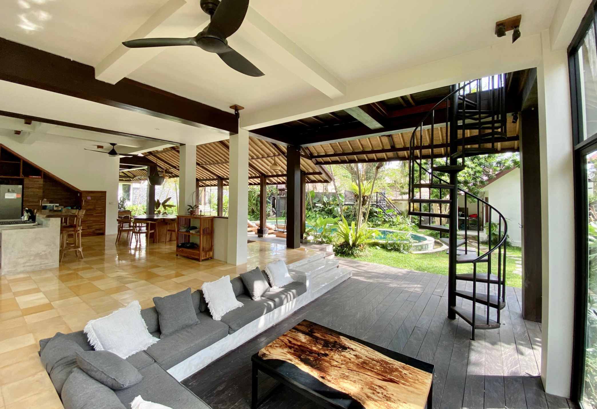 Empat Villa open living area in Nyuh Kuning