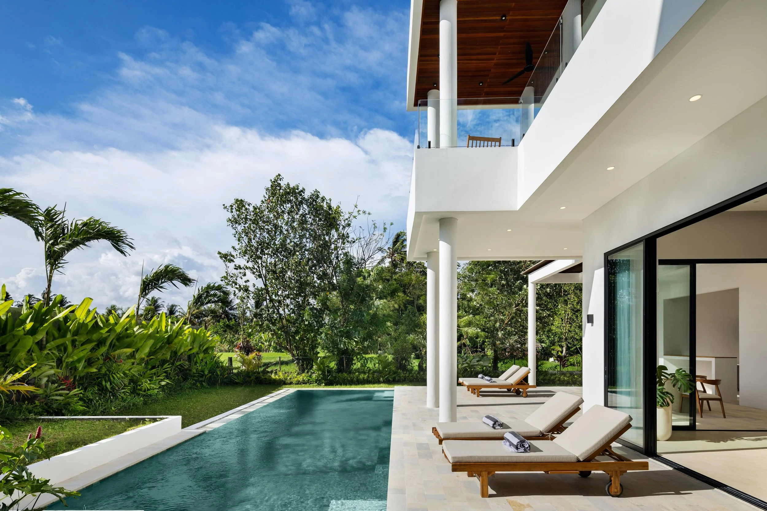KIWI Villas pool and tropical garden