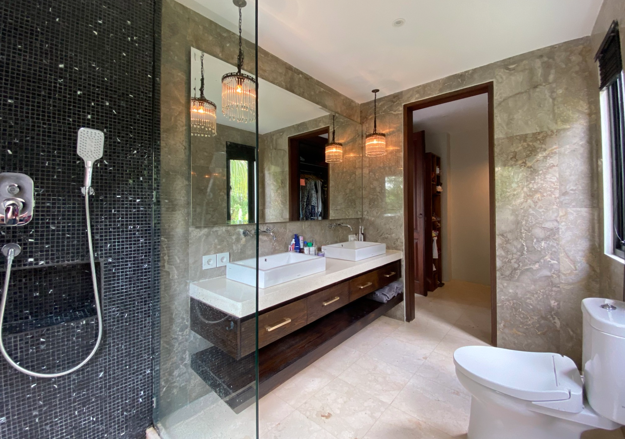Empat Villa ensuite bathroom in Ubud