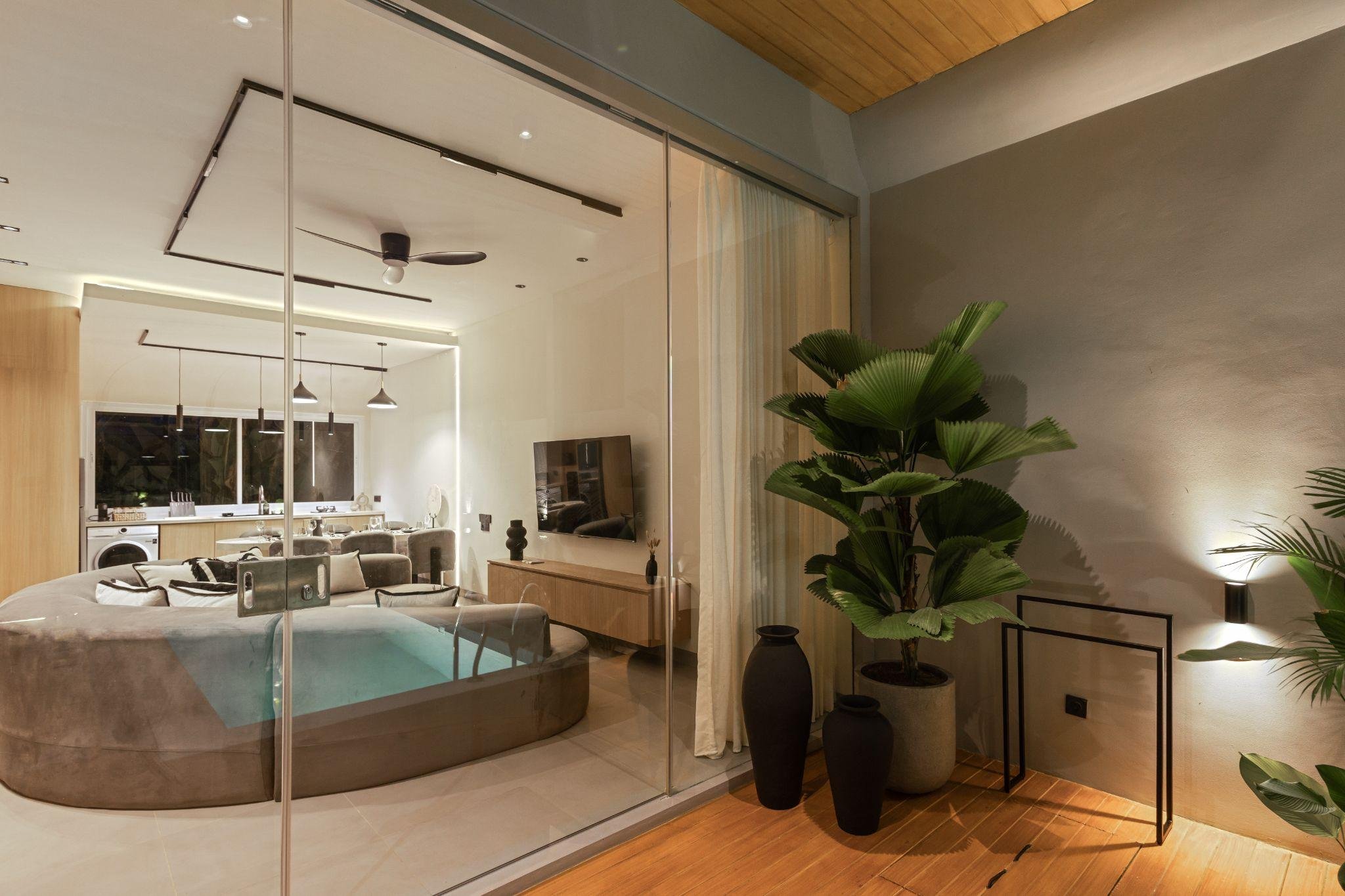 10_galerie_pool_interior.jpg