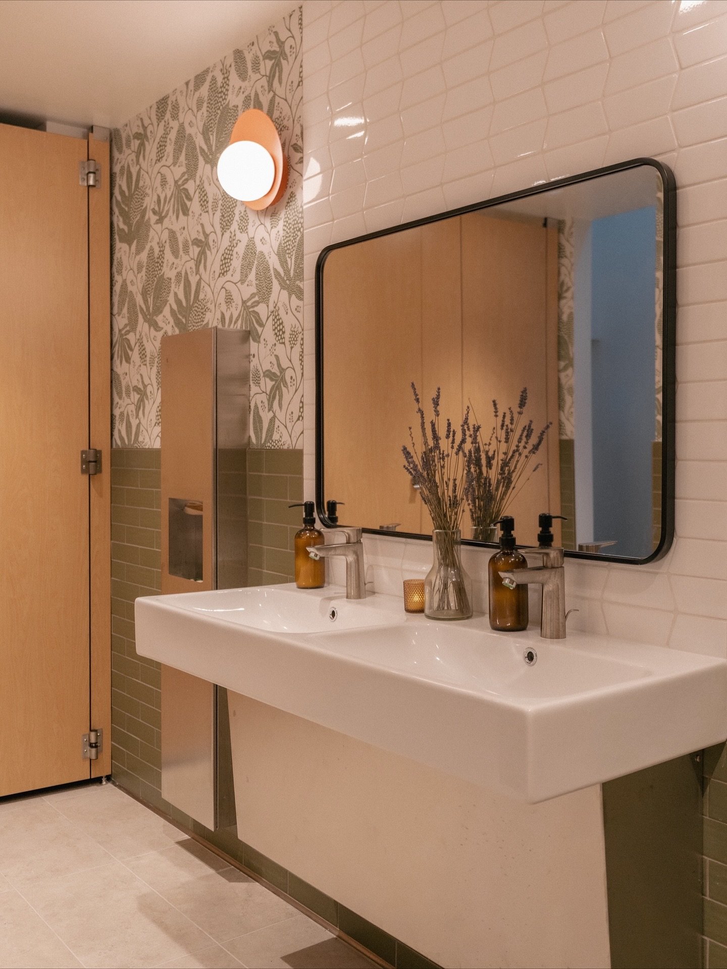 Not your average bathroom shot 👝✨ Farming Hope&rsquo;s newly redesigned washroom is all about creating dignity and beauty in every detail. Spaces that feel cared for remind us that small touches make a big impact.

#PetePxl #InteriorPhotography #Des