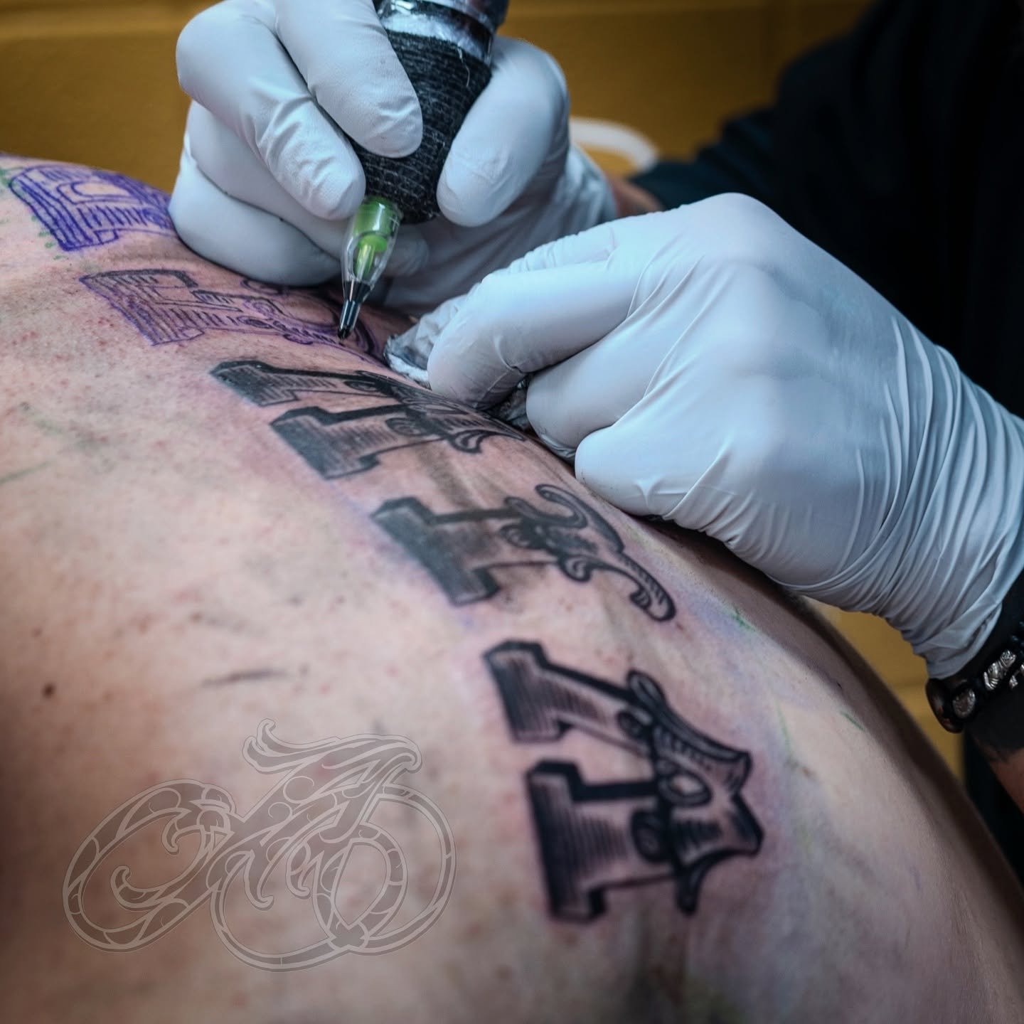 Crispy clean lines are the norm here at Aloha Tattoos. 🏝️
.
This shoulder rocker is not exception. Beautiful.
.
When you&rsquo;re ready for your next tattoo. Reach-out. Let make sure you get crispy clean lines too. 🤙🏼
.
#alohatattoos #alohasaltlak
