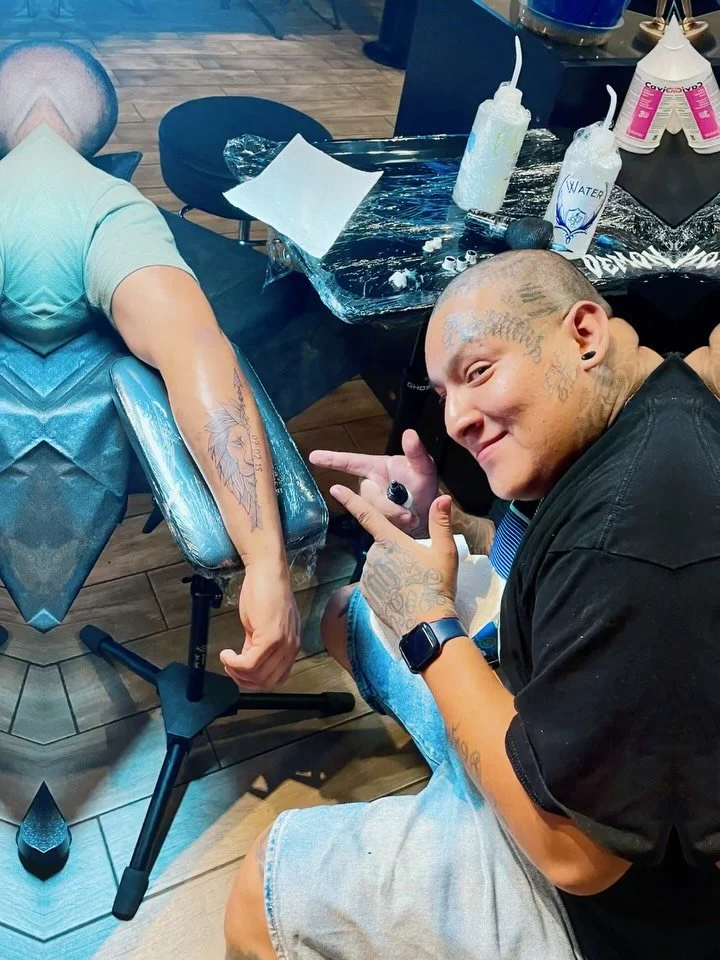 Big thanks to Carlos and Gabrielle, @gabykins_89!

✨ Love, commitment, and fresh ink ✨
Carlos &amp; Gabrielle celebrated their 10-year wedding anniversary in the best way possible&mdash;matching tattoos to mark a decade of love. 💍❤️ We&rsquo;re hono
