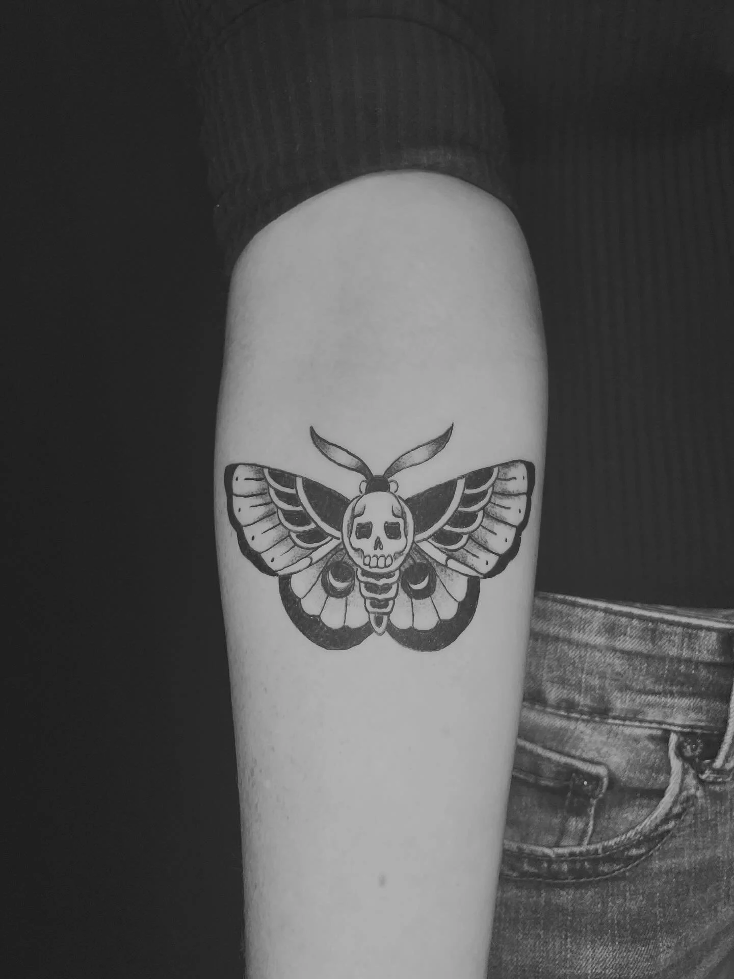 Some matching death moth tattoos. One done by me and the other done by @shaman_ink_ . Fun pieces for our Halloween flash!
.
.
.
#tattoo #slctattoo #blackandgreytattoo #flash #flashtattoo #utahtattooartist #utahtattoos #matchingtattoo #mothtattoo #hal