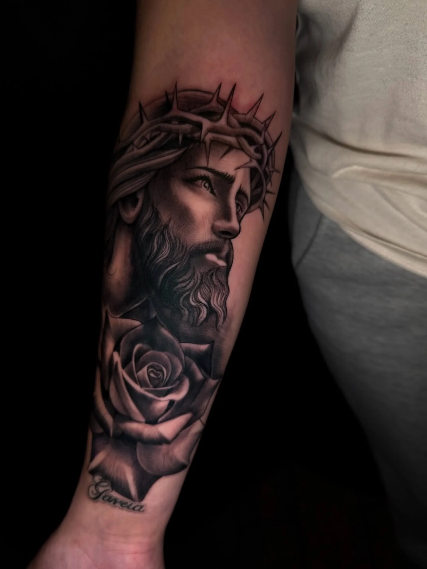 Jesus Christ tattoo🤍
-
-Artist: @deadsoul.ink 🔥
-Aloha Tattoos🌺📍
-
-
#blackandgraytattoos #alohasaltlaketattoos #explorepageًًً #blackandgraytattooartist #utahtattooartist