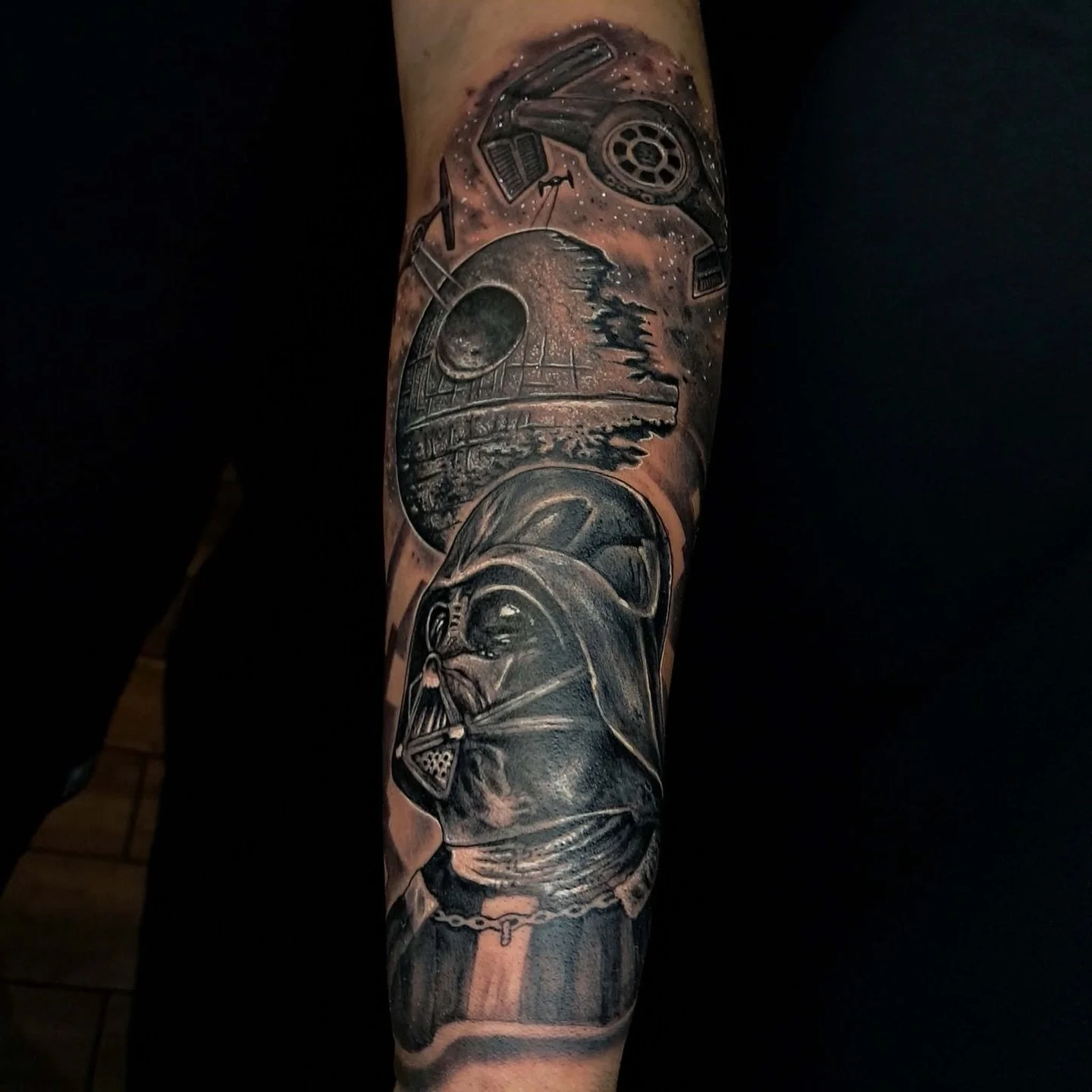 Black and gray Dark Vader Tattoo 🔥
-
- Artist: @paul_tattoo.art 🤩
- Aloha Tattoos🌺📍
- Walk ins welcome everyday✨
-comment &ldquo;Consult&rdquo; for a free consultation😄
-
-
-
#blackandgraytattoos #realismtattooartistist #darkvadortattoo #starwar