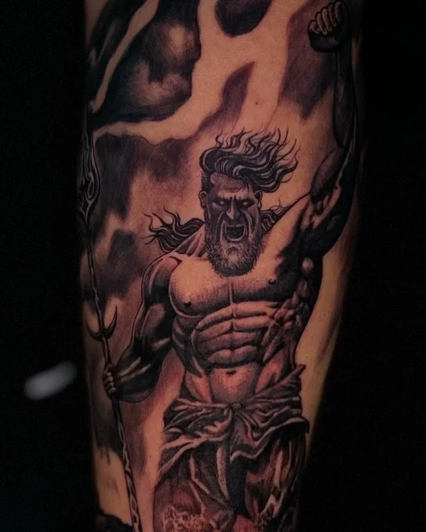 Poseidon tattoo (progress pictures) 🔥
-
-Artist: @deadsoul.ink 👀
-Aloha Tattoos 🌺📍
-Walk ins welcome everyday✨
-
-
-
-
-
#poseidontattoo #realismtattoo #blackandgrayrealism #saltlaketattoos #progressphotos