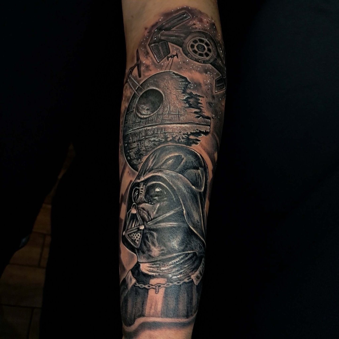 Black and gray Dark Vader Tattoo 🔥
-
- Artist: @paul_tattoo.art 🤩
- Aloha Tattoos🌺📍
- Walk ins welcome everyday✨
-comment &ldquo;Consult&rdquo; for a free consultation😄
-
-
-
#blackandgraytattoos #realismtattooartistist #darkvadortattoo #starwar