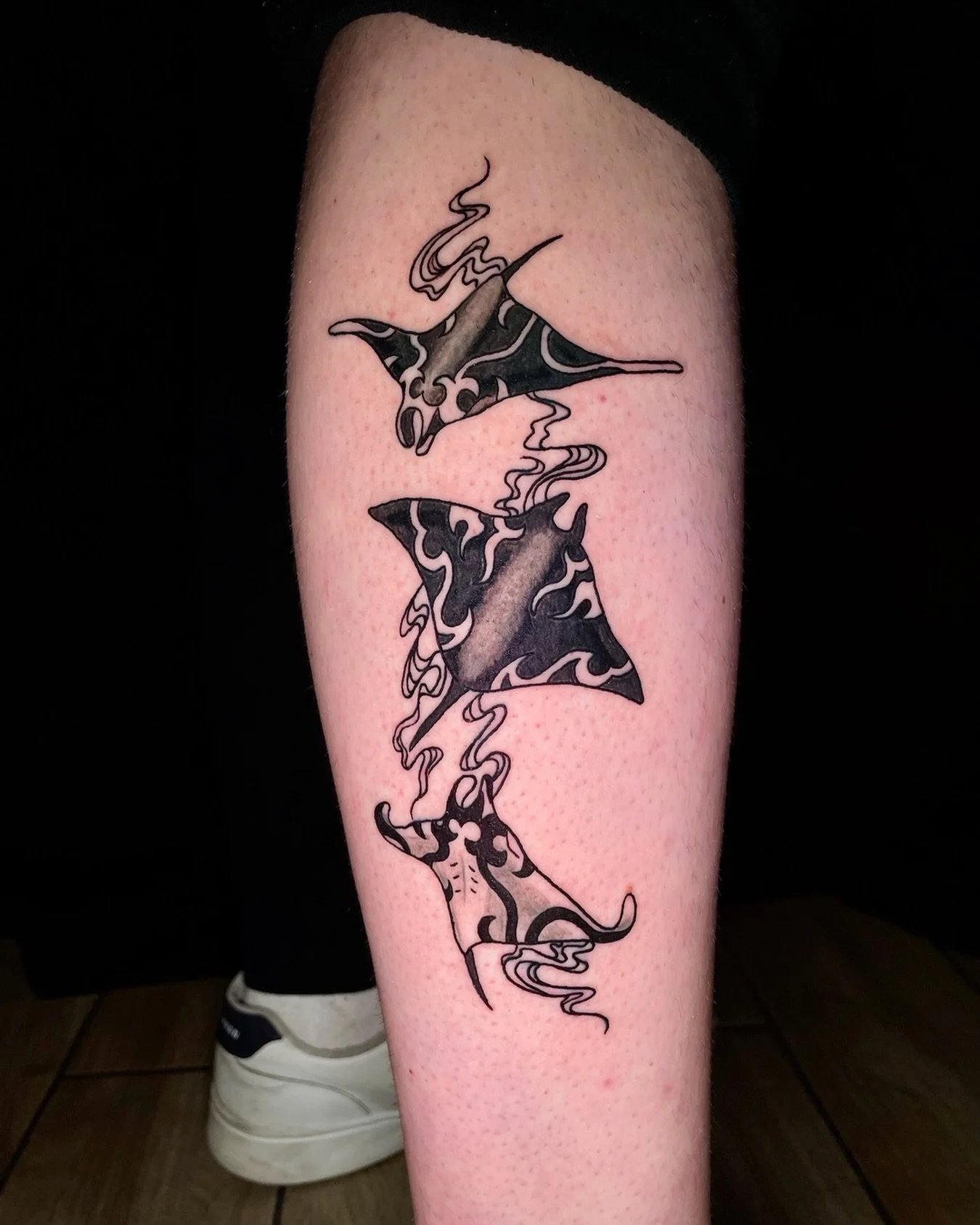 Black work Stingrays 🌊
-
-Artist: @kevant13 🤩
-Aloha Tattoos 🌺📍
-Walk ins welcome Everyday ✨
-
-
#stingraytattoo #blackandgraytattoos #blackandgraytattooartist #blackwork