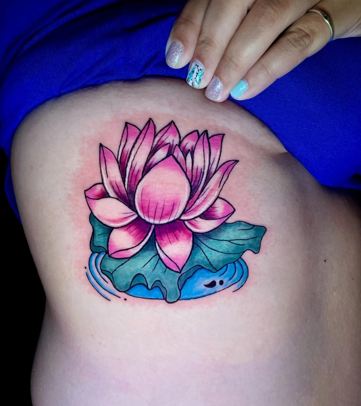 Lotus Flower 🪷😍✨
-
-Artist: @kevant13 🤩
-Aloha Tattoos 📍🌺
-Walk ins welcome everyday✨
-
-
-
-
-
#lotusflowertattoo #colortattoo #flowertattoo #colortattooartist #saltlaketattooartist