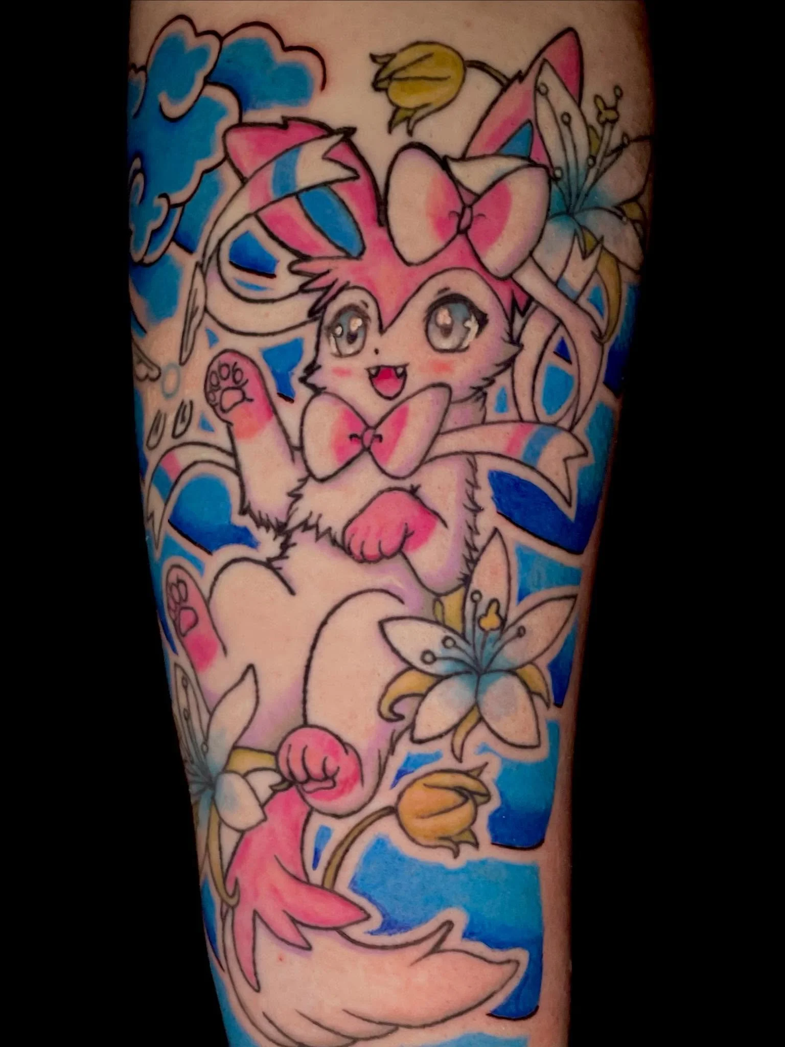 Thanks so much to Ash for letting me run away with this concept. I&rsquo;m actually kinda sad it&rsquo;s over 😅🥰
.
.
.
#pok&eacute;montattoo #colortattoo #japanesetattoo #sylveontattoo #utahtattooartist