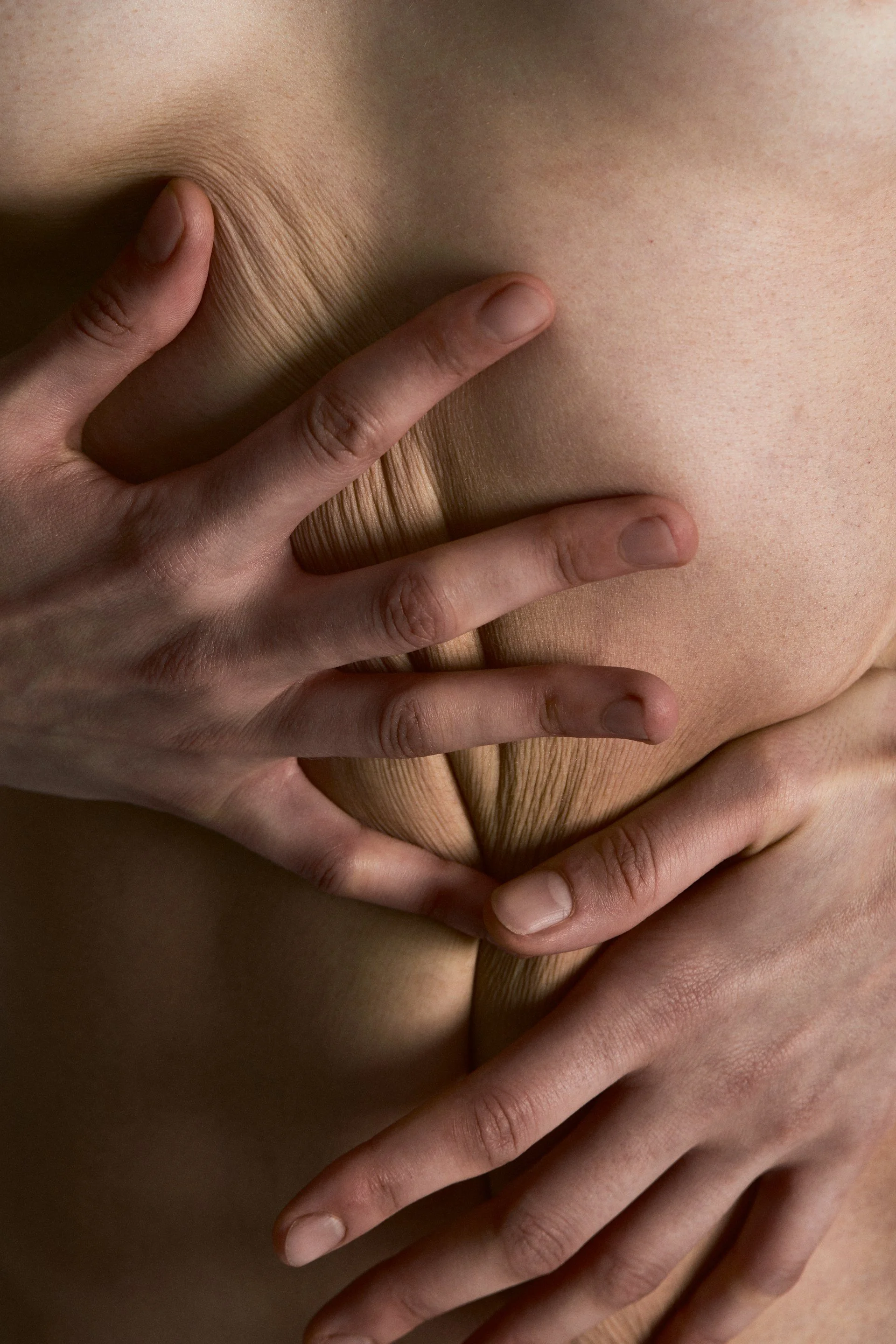 Body Image and Sex: Why You Feel Self-Conscious in the Bedroom (and What Actually Helps)