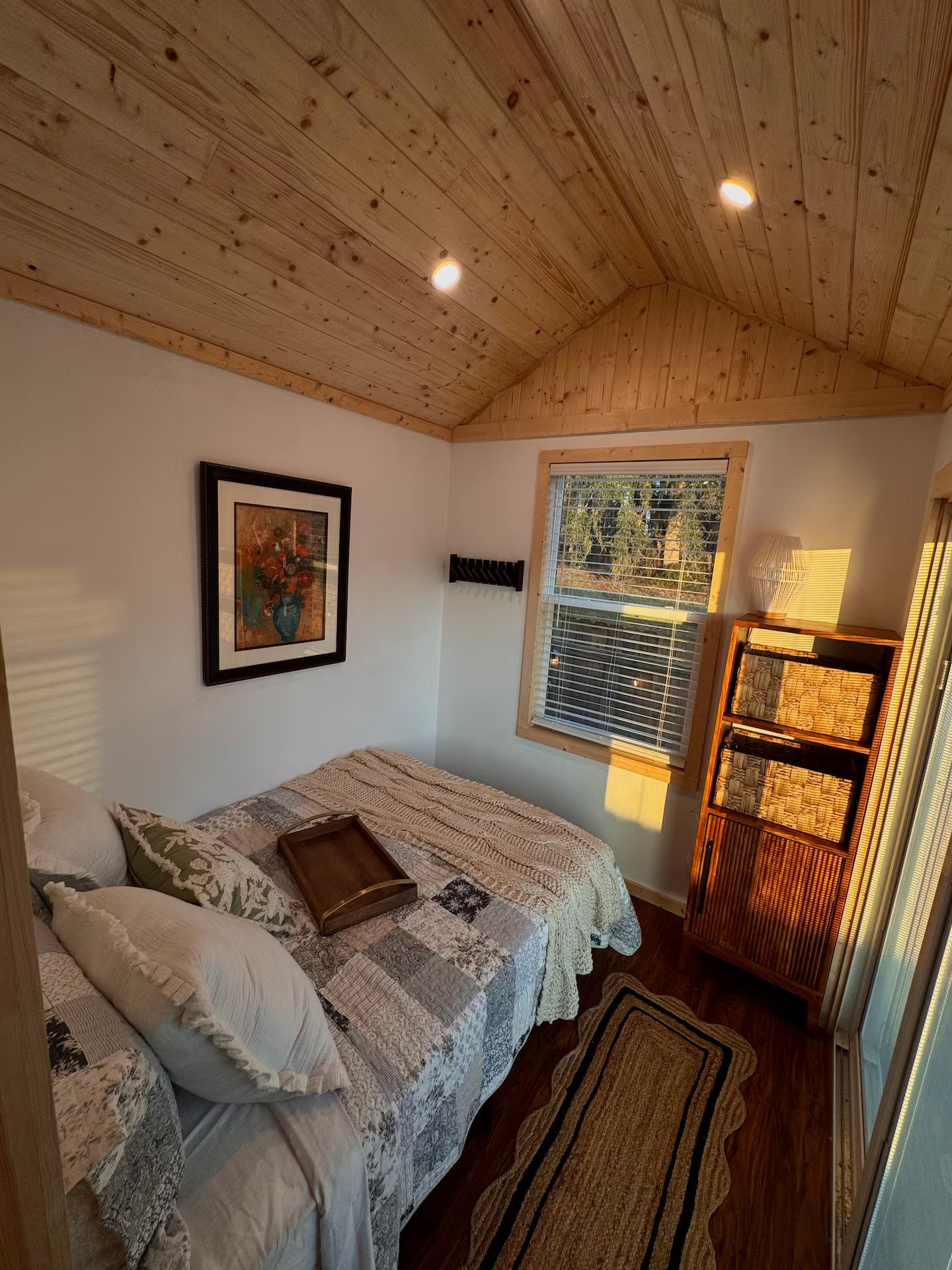 surya bed 2.jpg