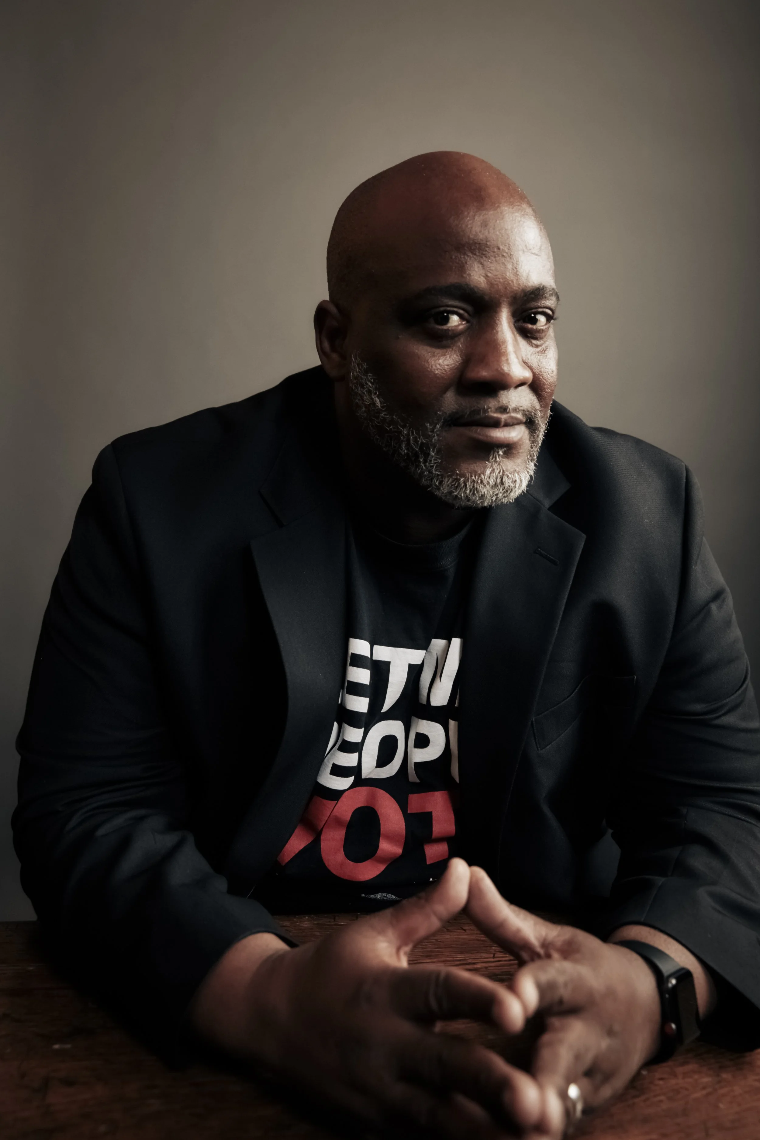 Desmond Headshot.jpg