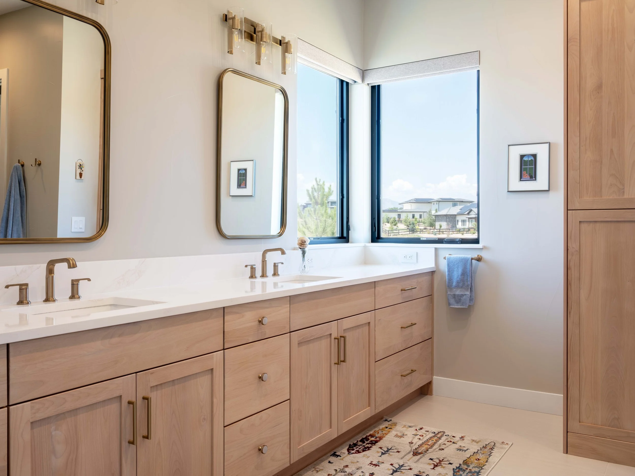 Main Bath.jpg