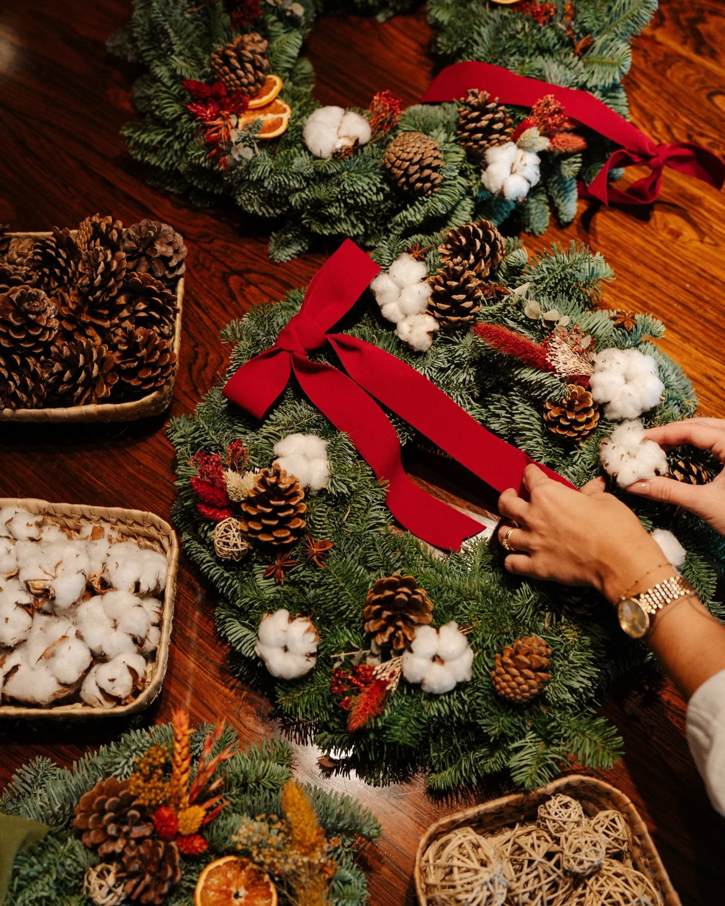 Os workshops de coroas de natal da @umacantikhome foram um sucesso e conseguimos perceber porqu&ecirc; 🎄