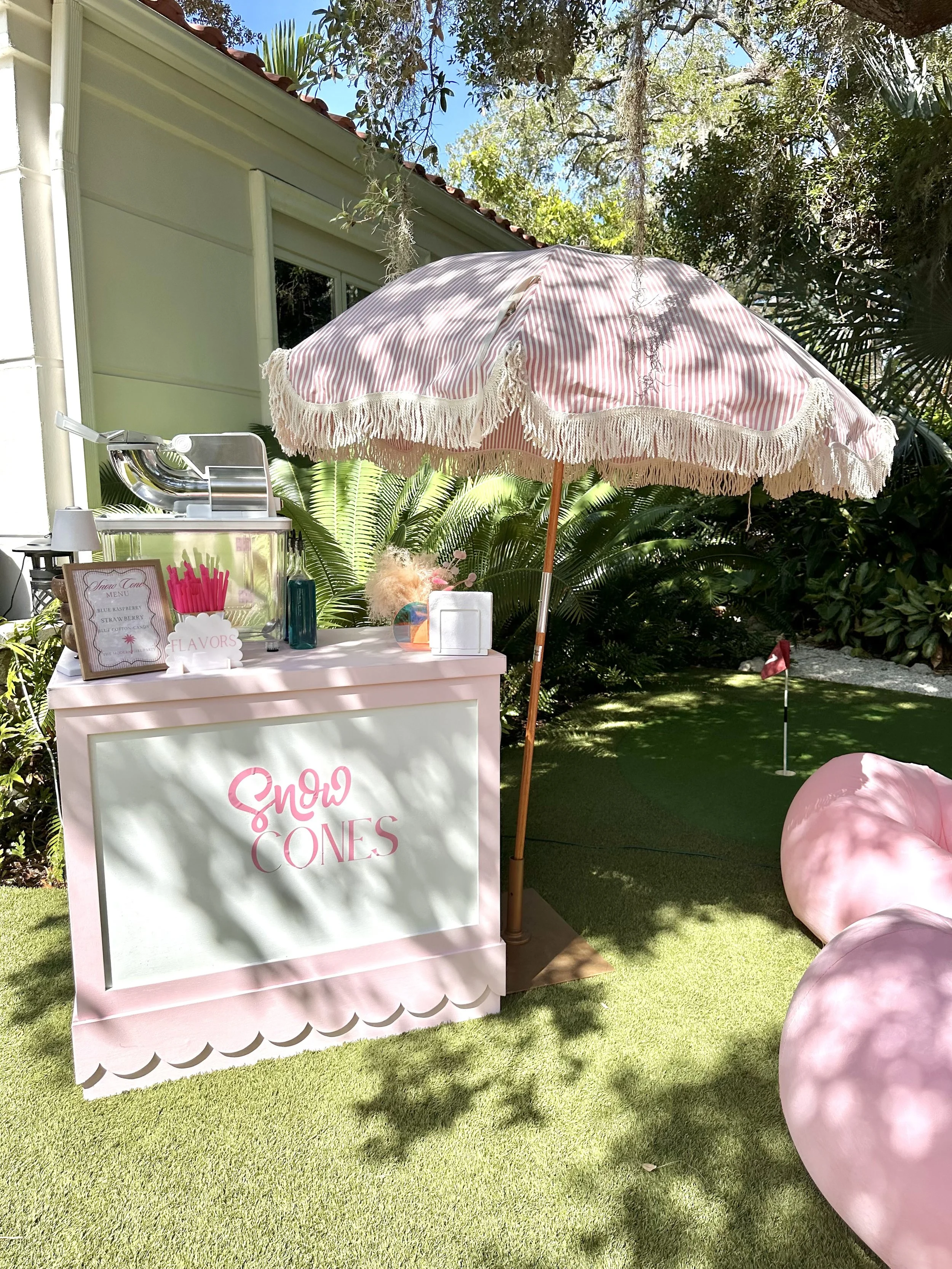 snow cone cart party rental in Sarasota - The Modern Girl Party