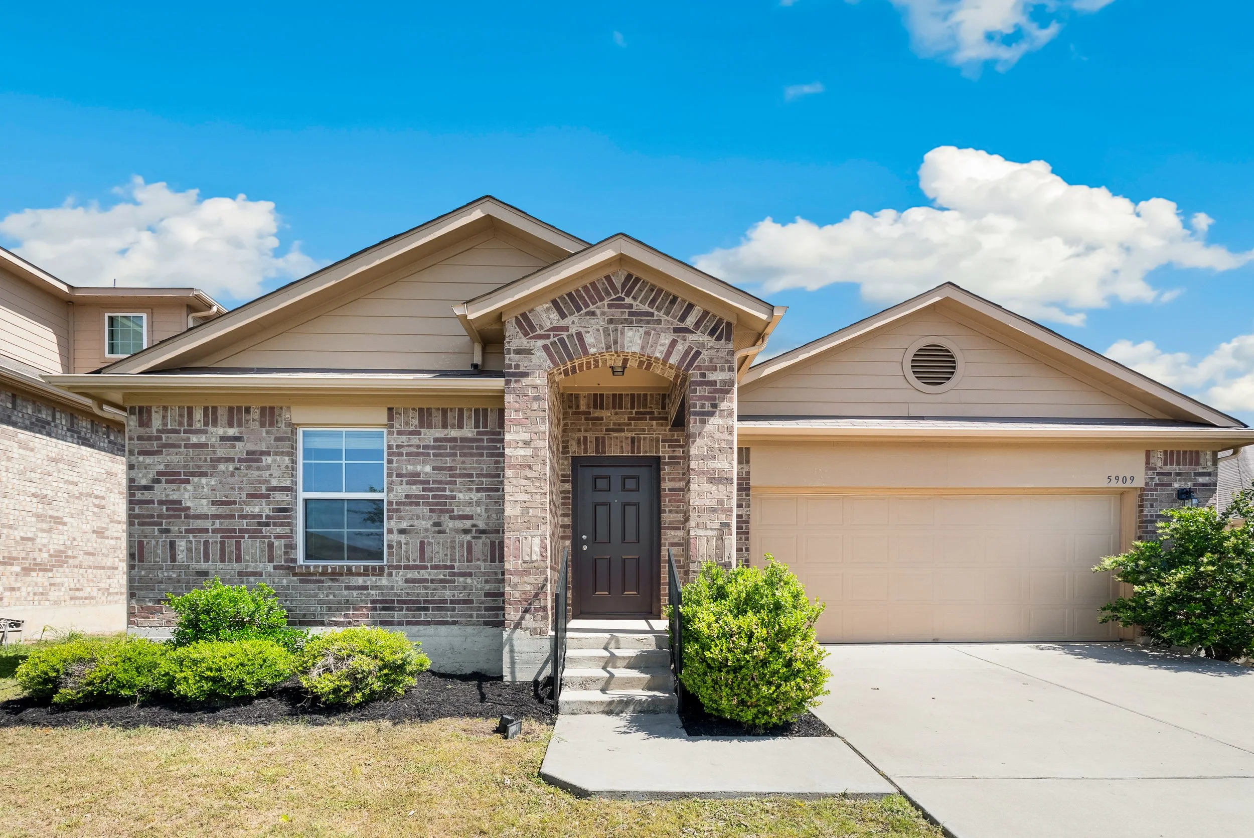 5909 Montrelia Dr.
