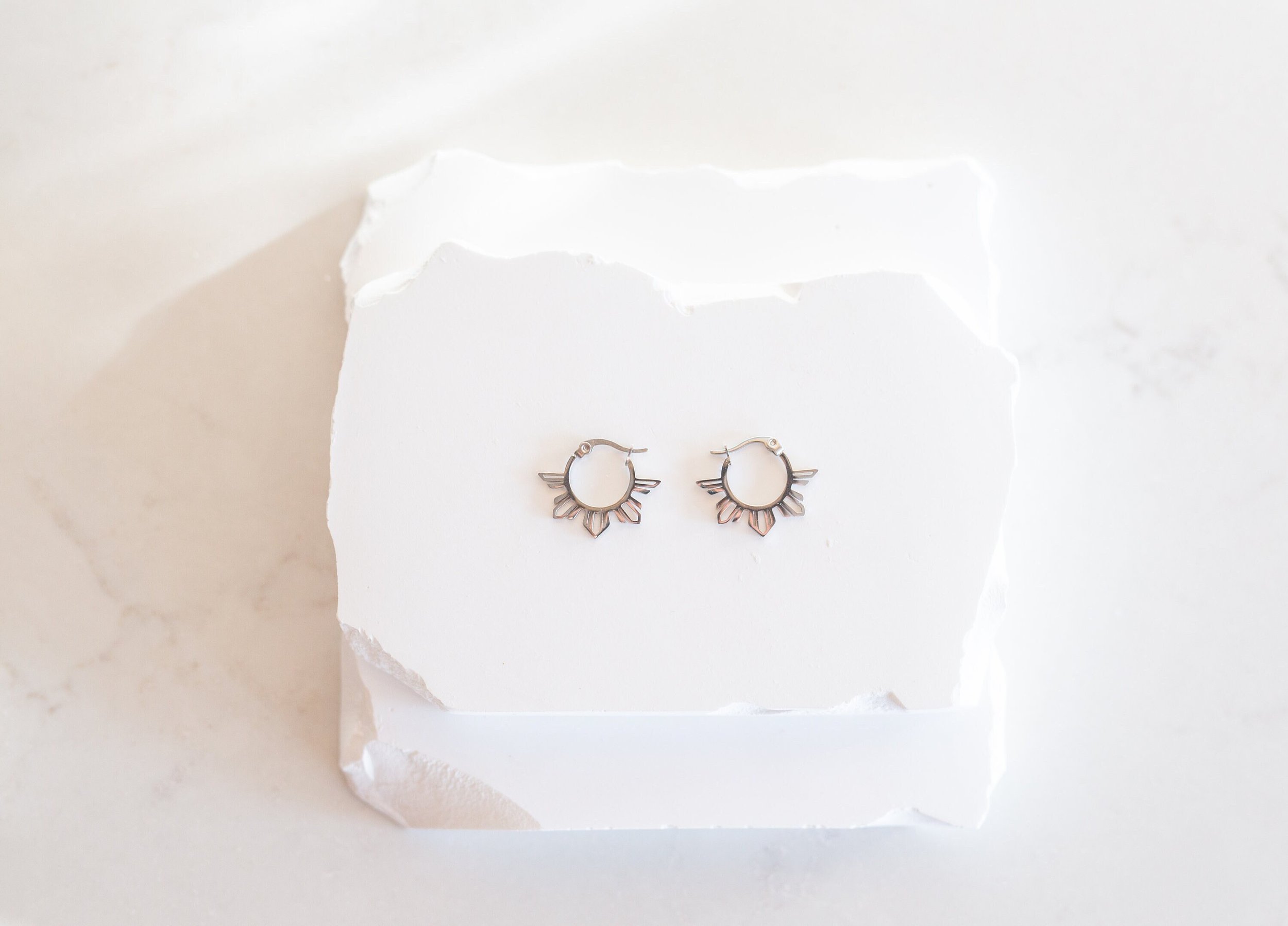 https://i.etsystatic.com/26561053/r/il/2f3e24/5974820827/il_fullxfull.5974820827_nnyv.jpg