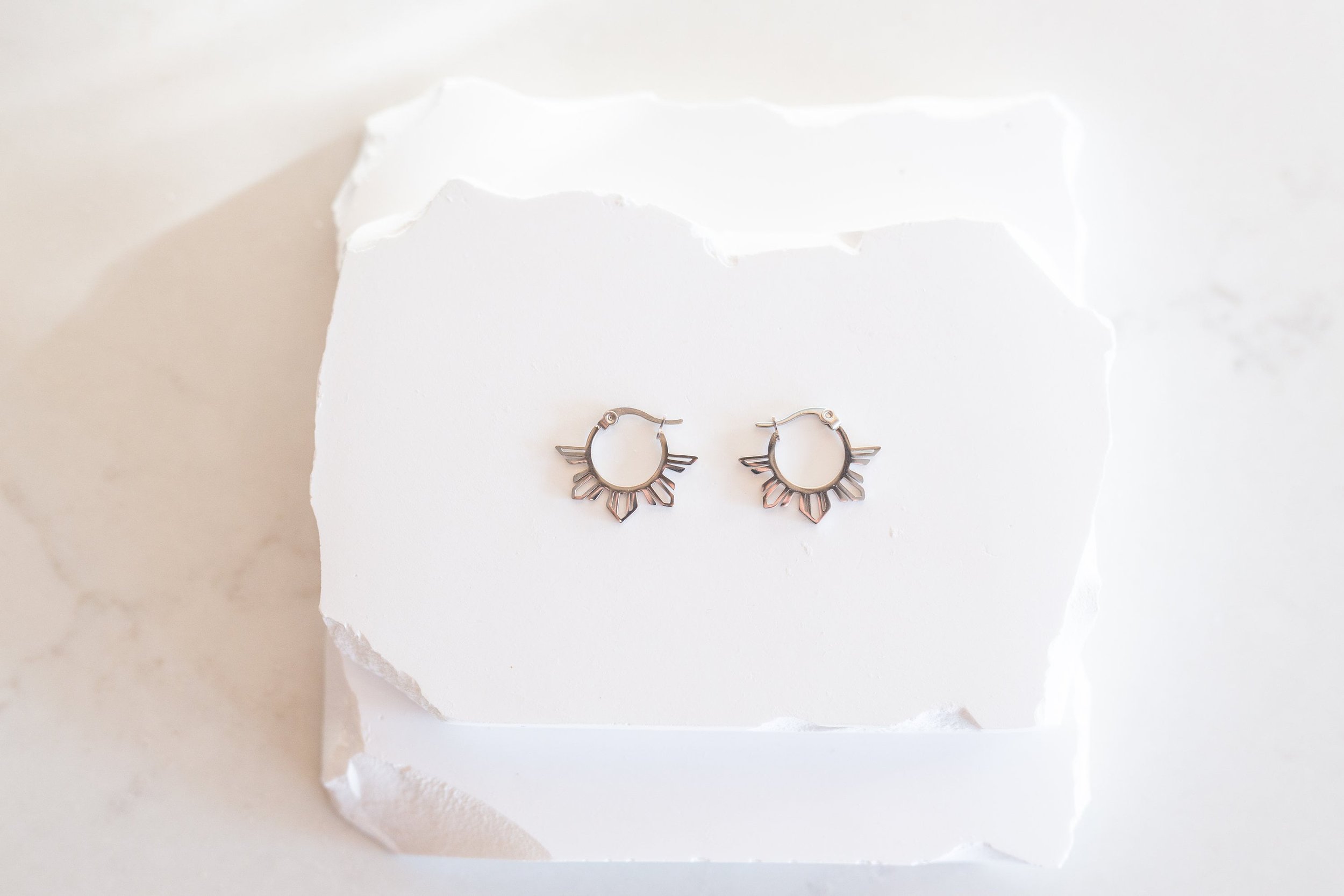 https://i.etsystatic.com/26561053/r/il/d87340/5797535244/il_fullxfull.5797535244_e522.jpg