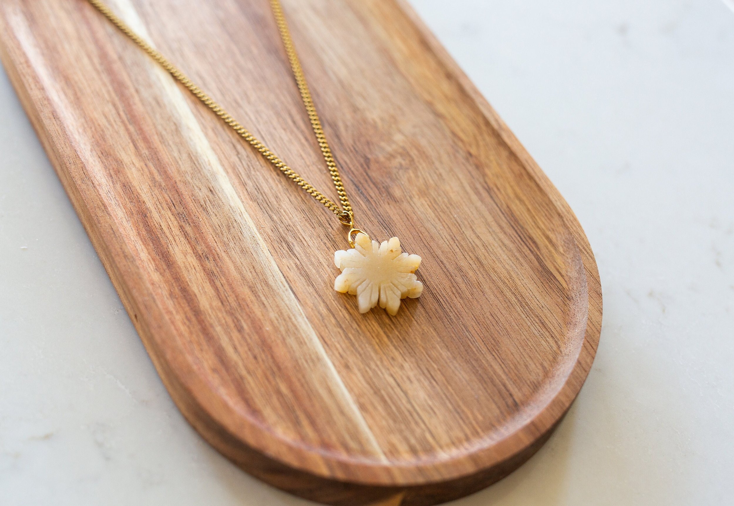 https://i.etsystatic.com/26561053/r/il/9215e8/5829656303/il_fullxfull.5829656303_9z8v.jpg