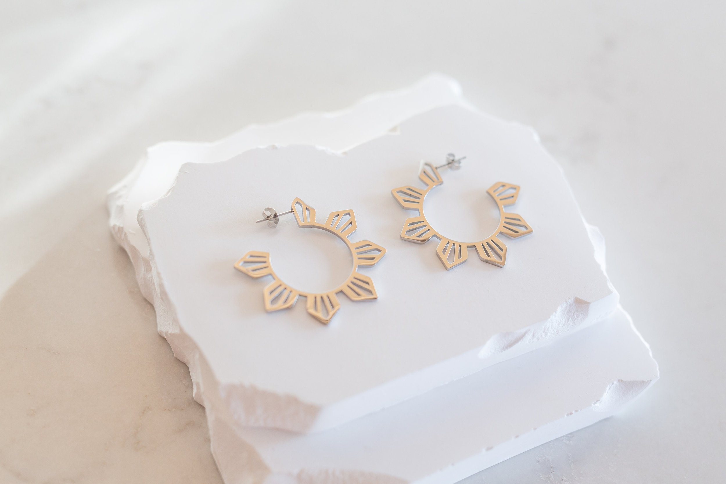 https://i.etsystatic.com/26561053/r/il/fe75ab/5797532948/il_fullxfull.5797532948_allc.jpg