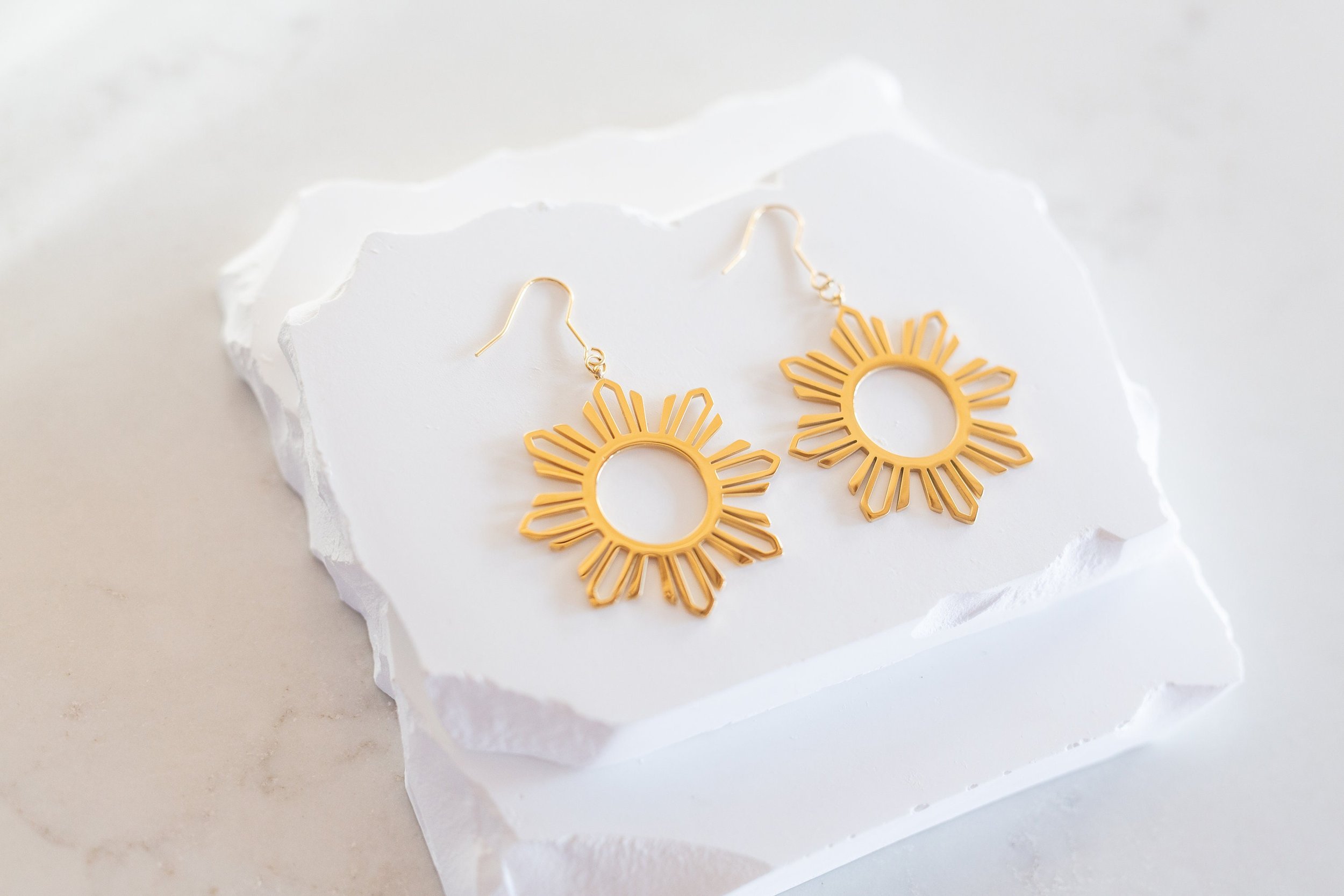 https://i.etsystatic.com/26561053/r/il/608c96/5845603621/il_fullxfull.5845603621_8th6.jpg