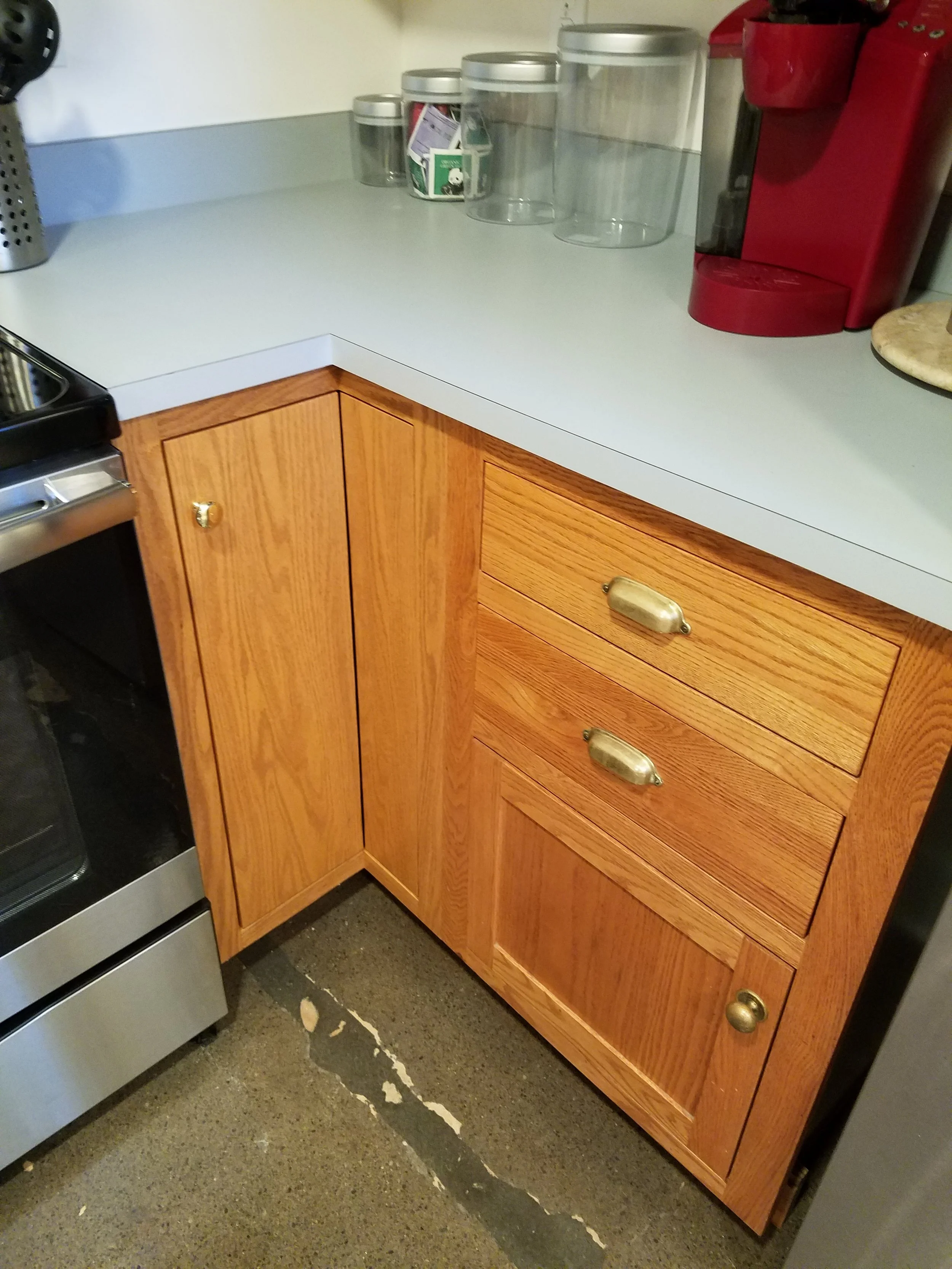 NE 24th basement kitchen corner cabinet.jpg