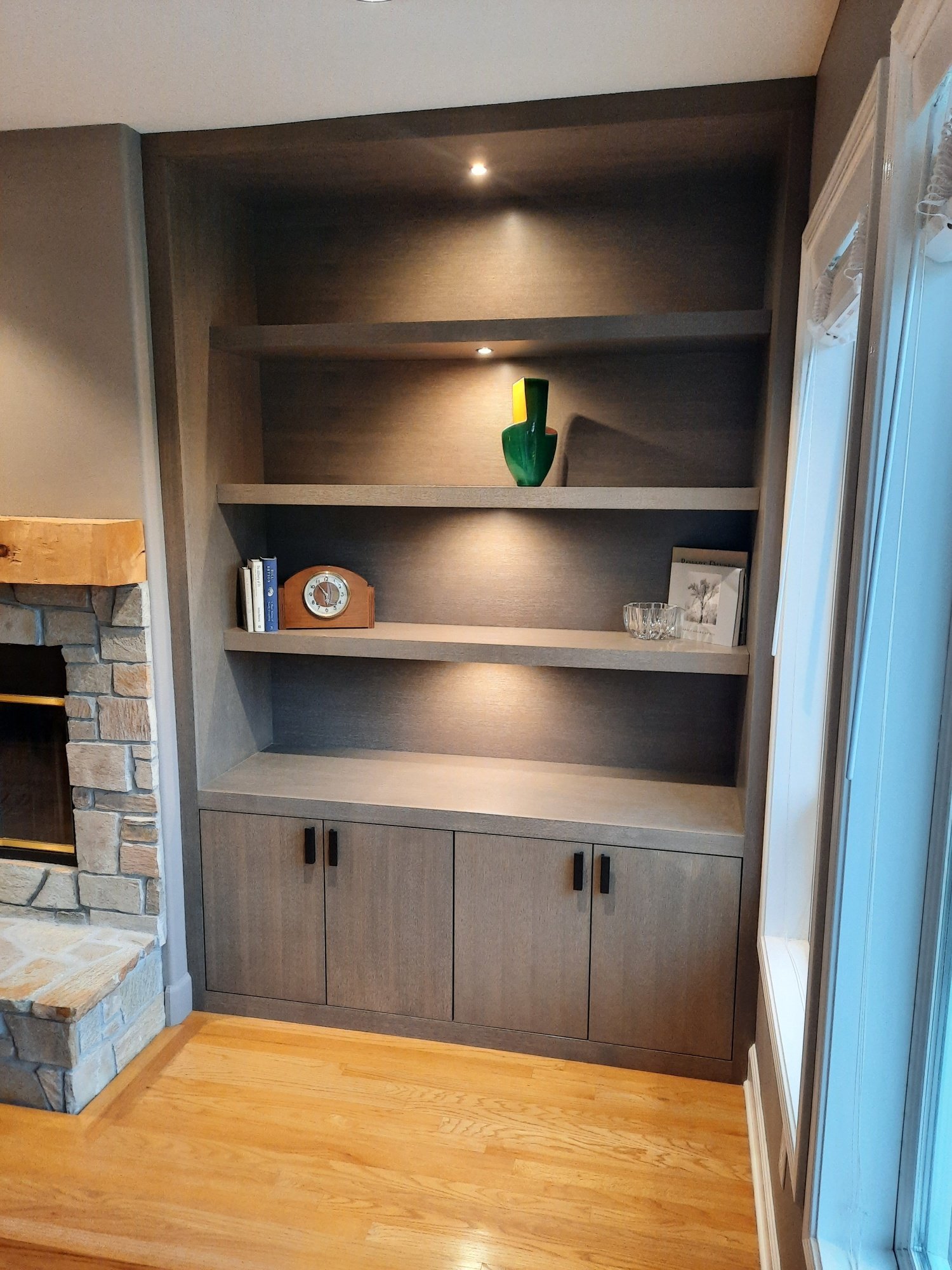 Vancouver - fireplace 2.jpg