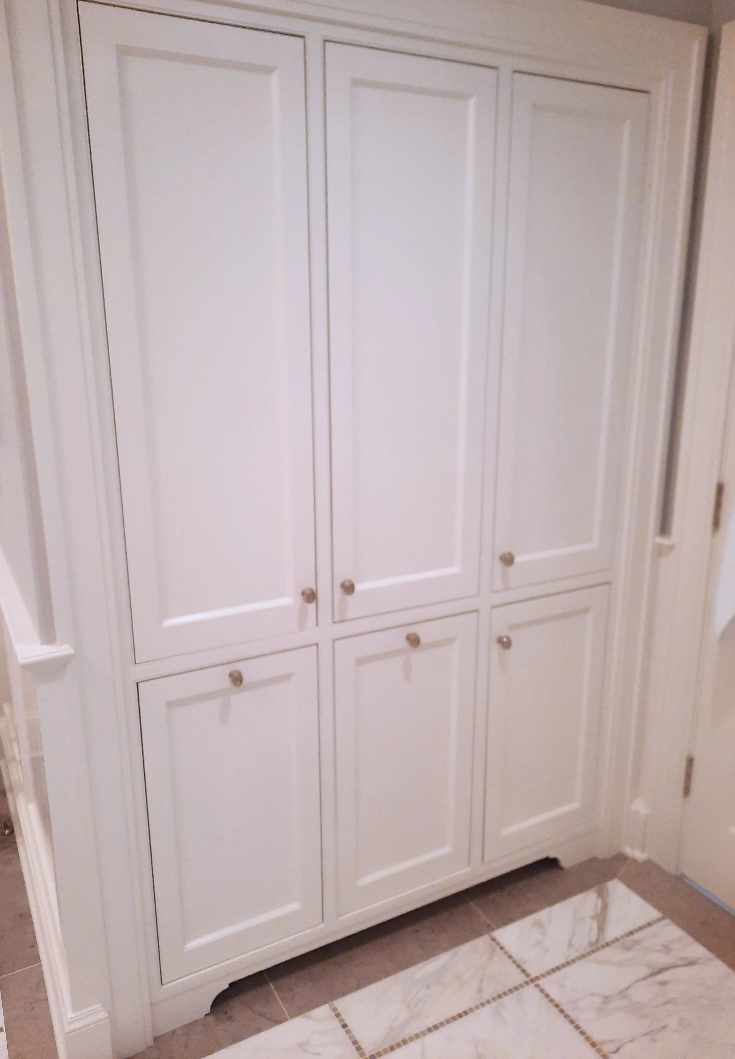 FF SE Oak bath room linen cabinet.jpg
