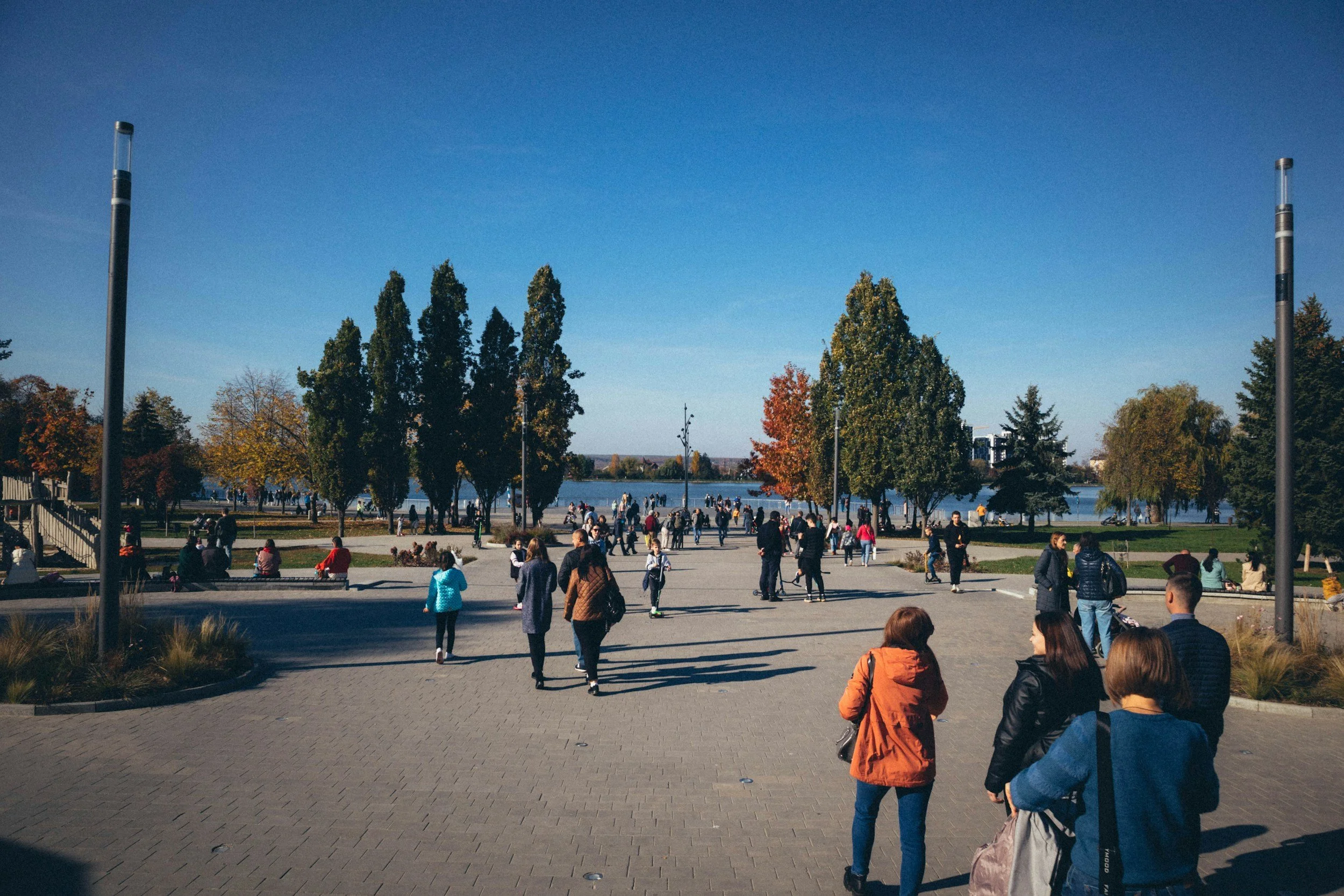 The Japanese Walking Method: Why 30 Minutes of Intervals Beats a Steady Walk