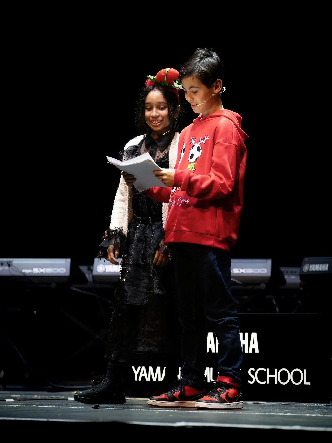 Some snaps from our recent Winter Concert 🎄 Our brilliant YMS elves hosted the whole two hour show, introducing our brilliant young musicians 👏 

📸 @rebeccacresta