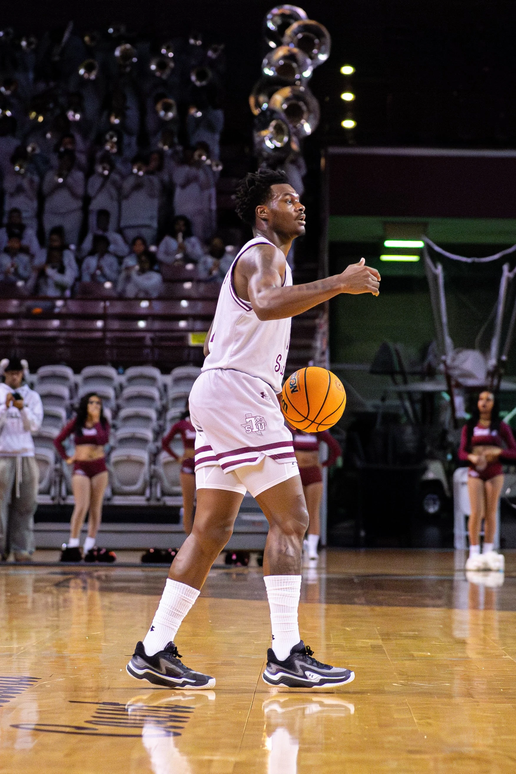 1.24_MBBALL018.jpg
