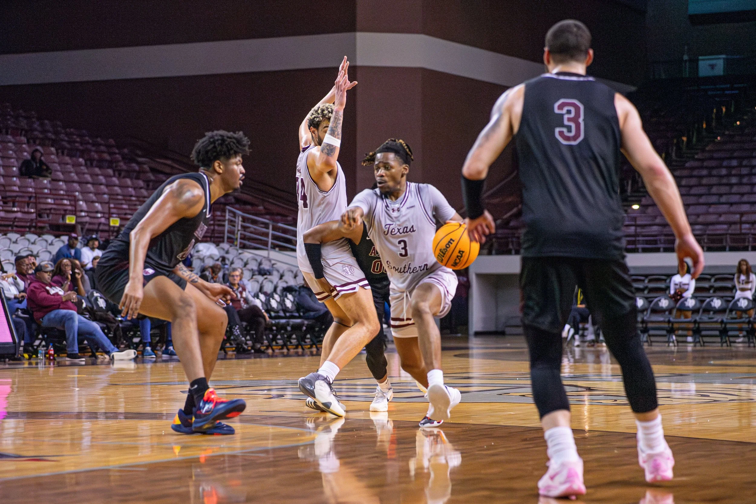 1.24_MBBALL011.jpg