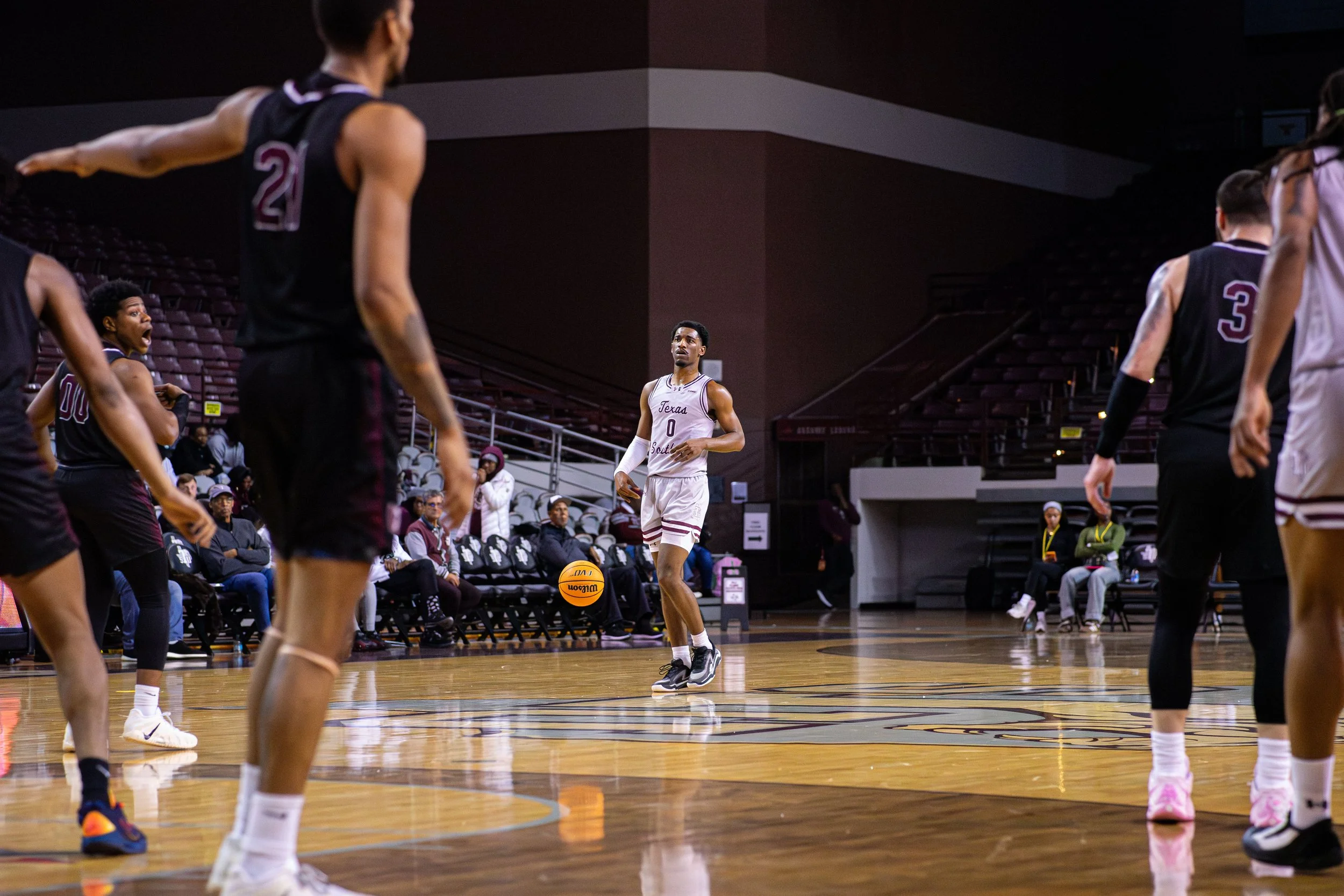 1.24_MBBALL006.jpg