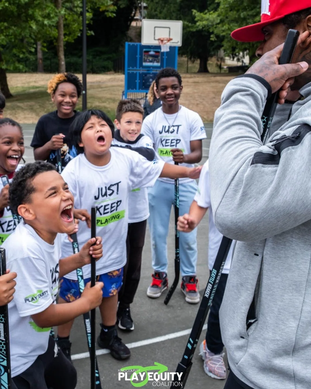Throwback Thursday to when the legend himself, @beastmode , pulled up to sports sampling camp and showed out! 🏈🔥

Now we wanna know &mdash; who do YOU want to see pull up to camp this year?? Drop your picks in the comments! 👇🏽

 #SportsSamplingCa