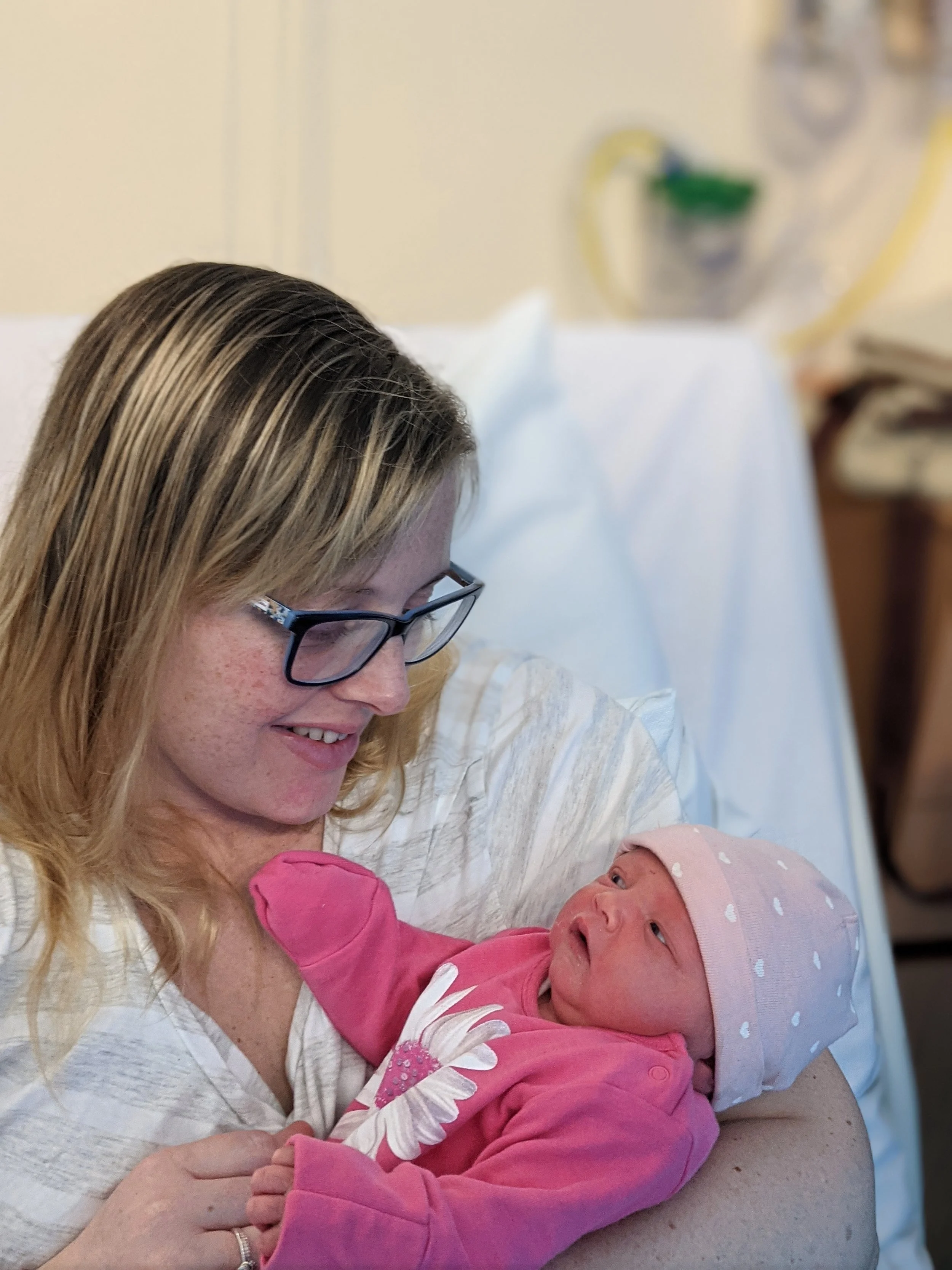 Katie Hill gives birth naturally to beautiful baby girl
