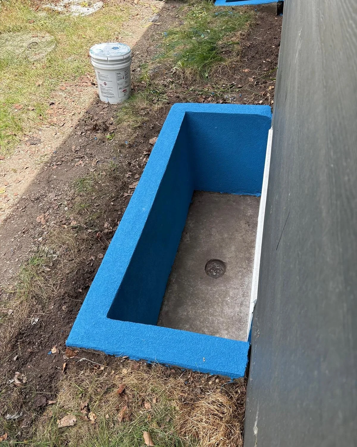 Last week’s project:
✅ Upgraded leaky, outdated window wells with a sleek, watertight finish
We’re proud to offer reliable, high-quality stucco repairs you can count on. Local. Friendly. On time, every time.
📍Serving Calgary + surround