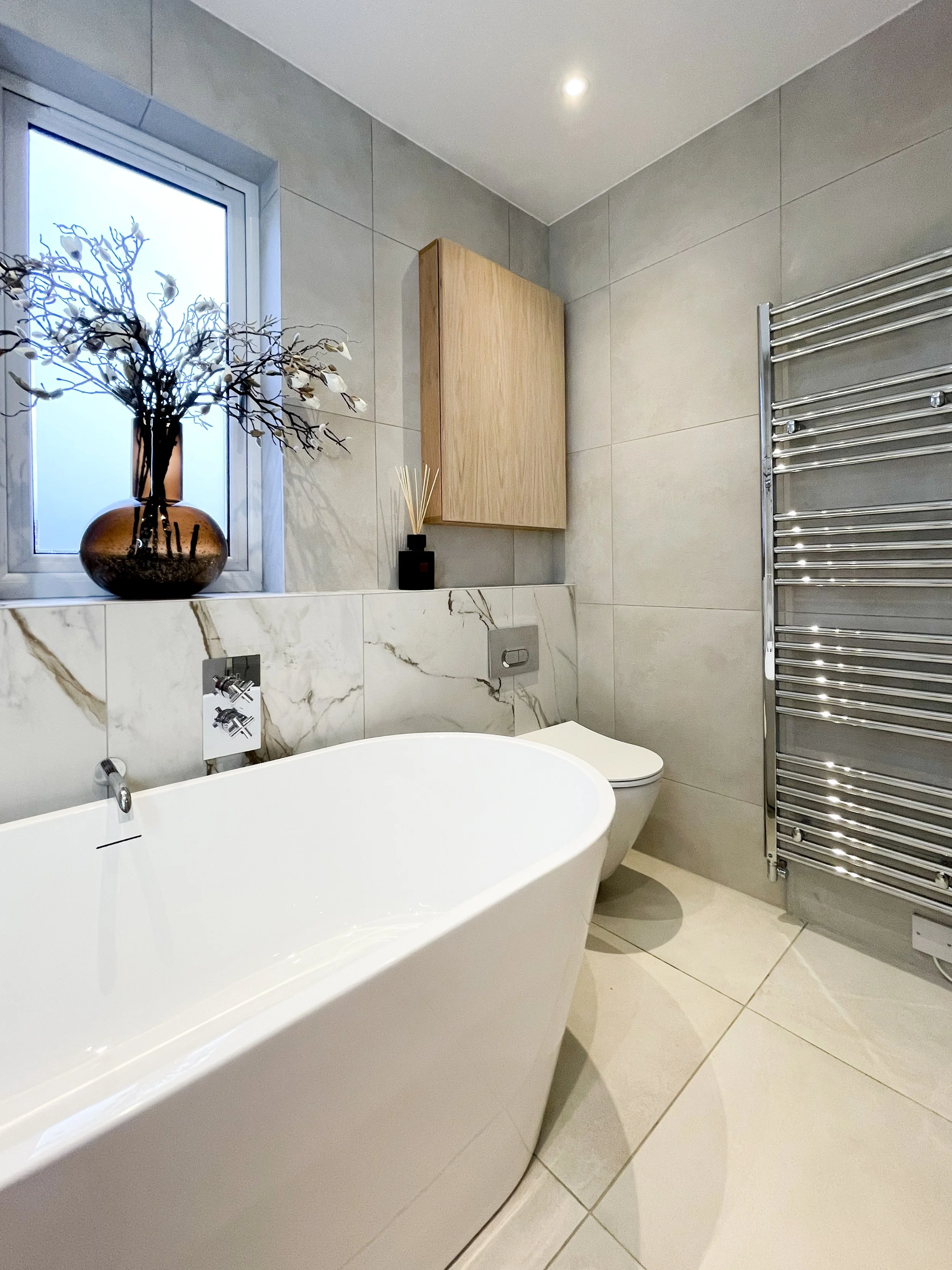 ABBOTS-LEIGH-BATHROOM-custom-interior-design8).jpg